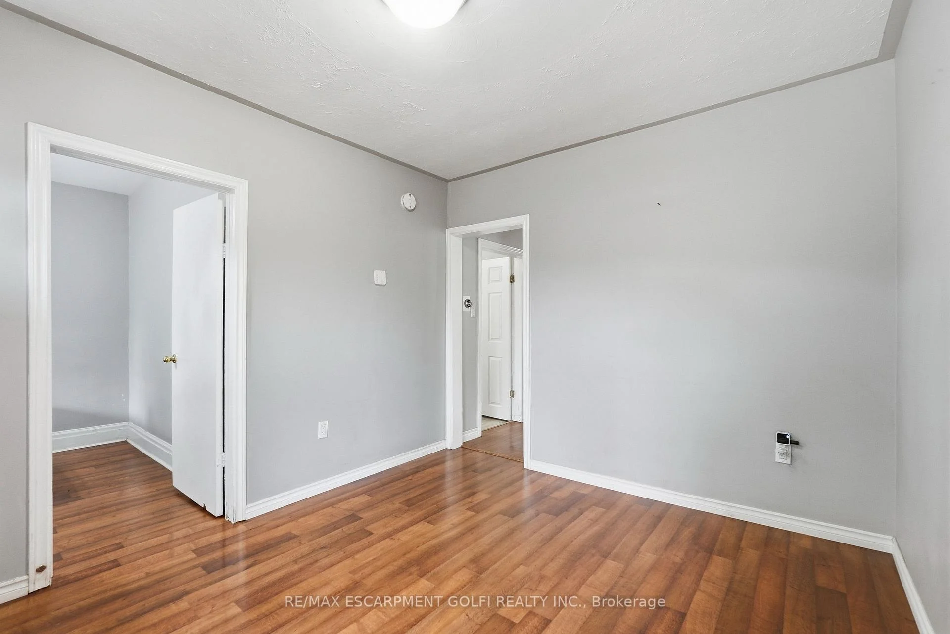Photo 12 of 77 Province Street N, Hamilton, Crown Point — HOMEH