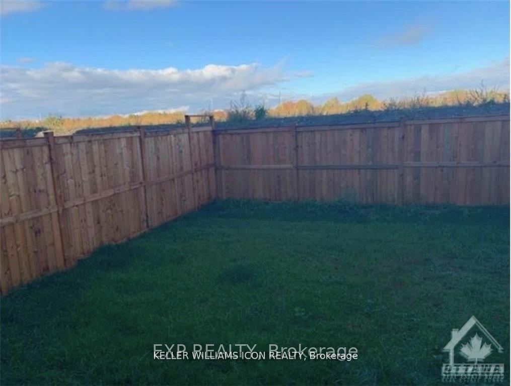 Photo 30 of 113 Cranesbill Road, Ottawa, Kanata - Emerald Meadows/Trailwest — HOMEH