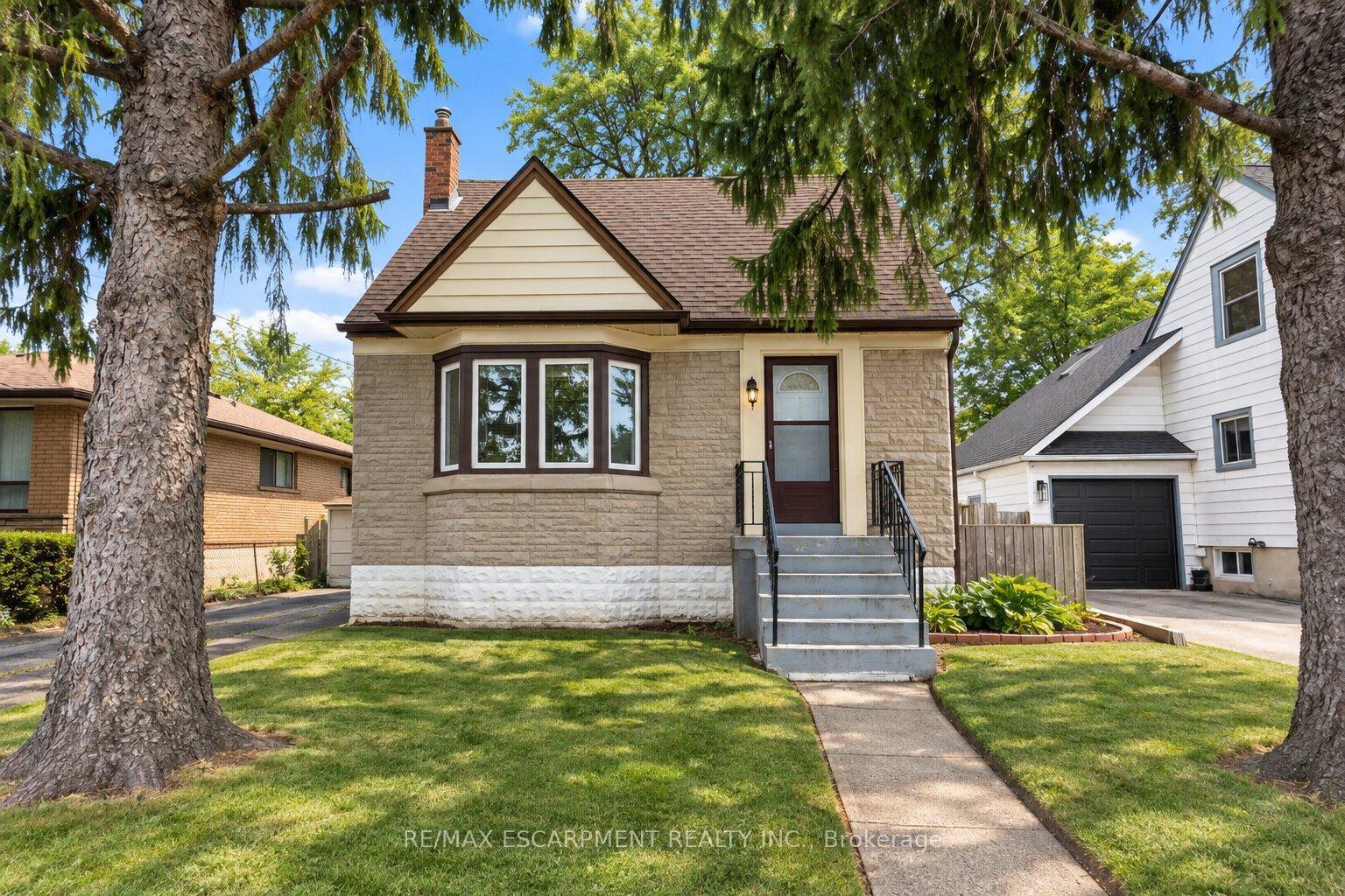Photo 4 of 269 Queensdale Avenue E, Hamilton, Inch Park — HOMEH