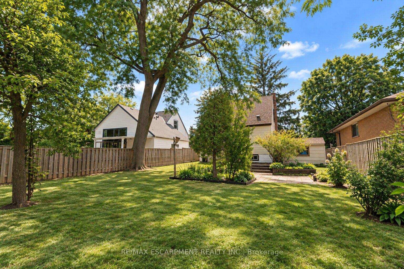 Photo 8 of 269 Queensdale Avenue E, Hamilton, Inch Park — HOMEH