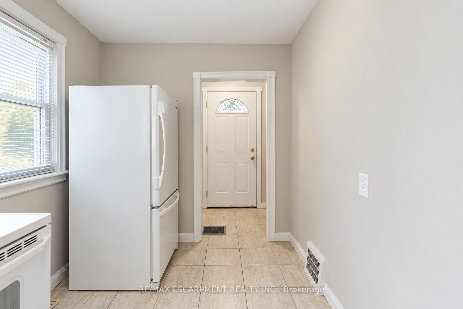 Photo 13 of 269 Queensdale Avenue E, Hamilton, Inch Park — HOMEH