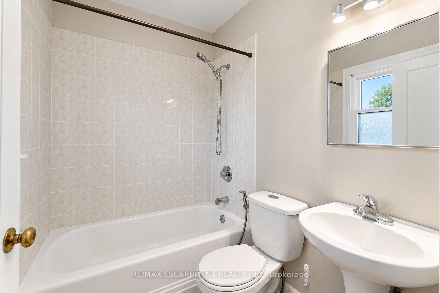 Photo 19 of 269 Queensdale Avenue E, Hamilton, Inch Park — HOMEH
