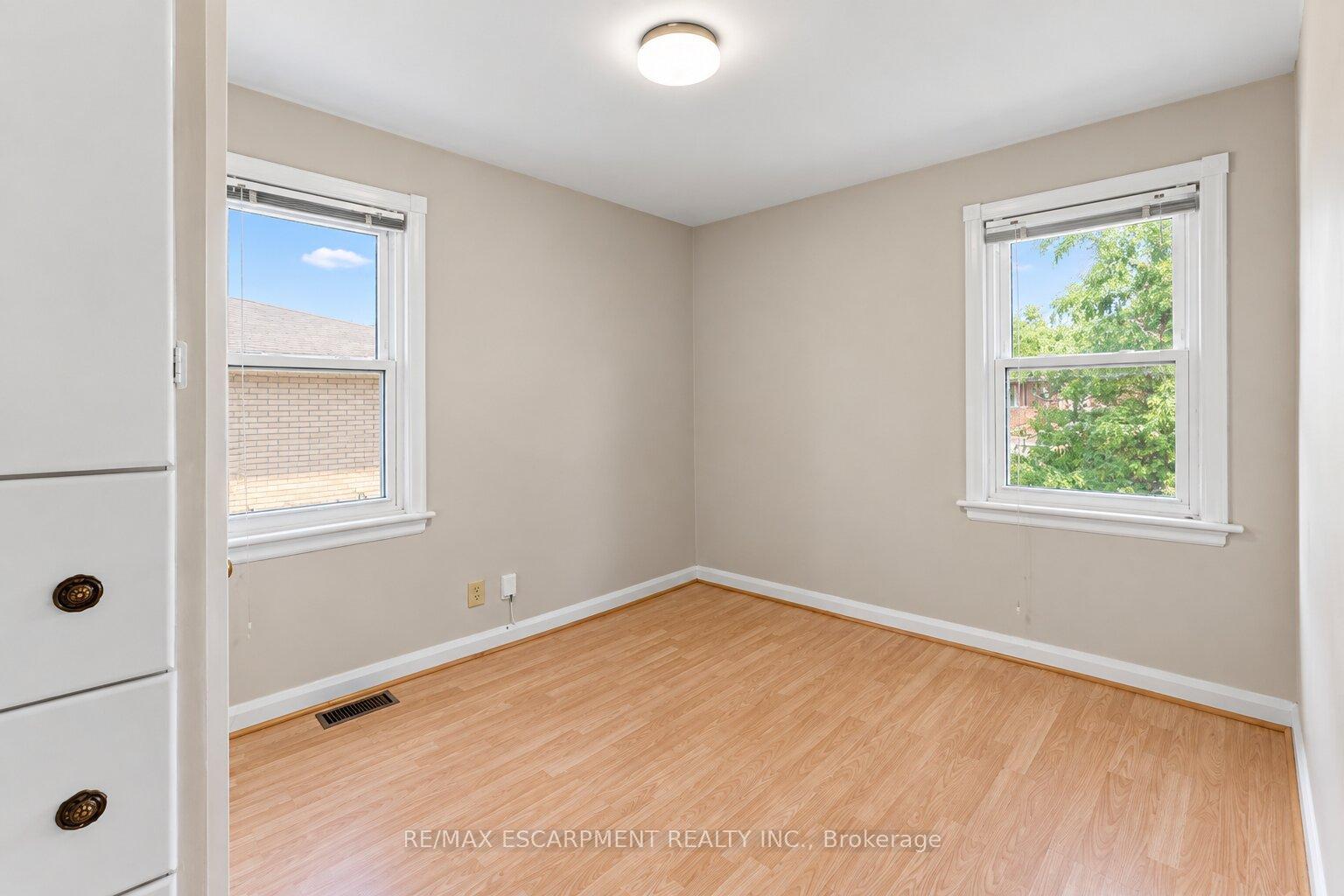 Photo 21 of 269 Queensdale Avenue E, Hamilton, Inch Park — HOMEH