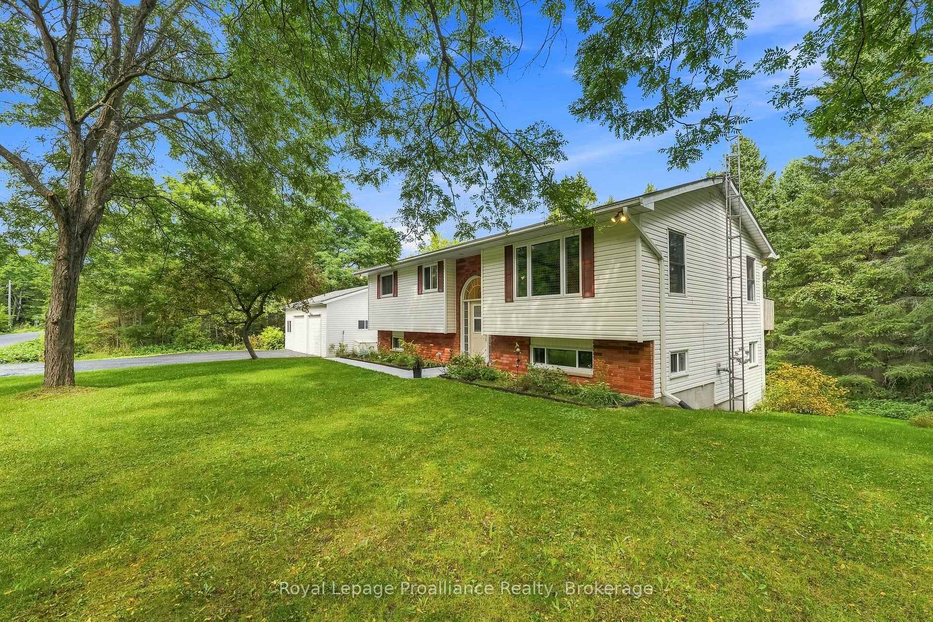 Photo of 1528 Pinewood School Road