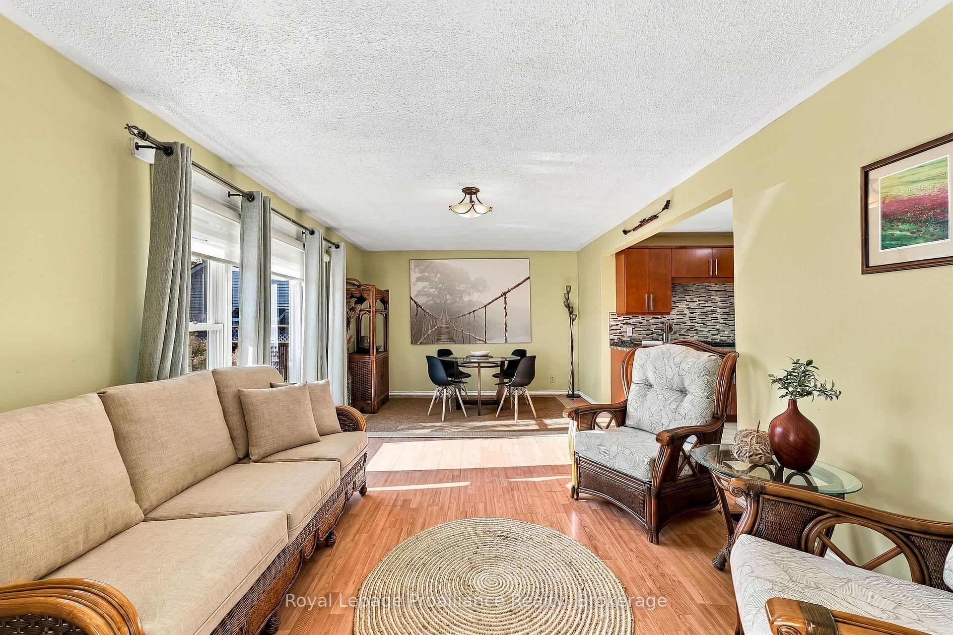 Photo 7 of 31 Perry Avenue, Brighton — HOMEH