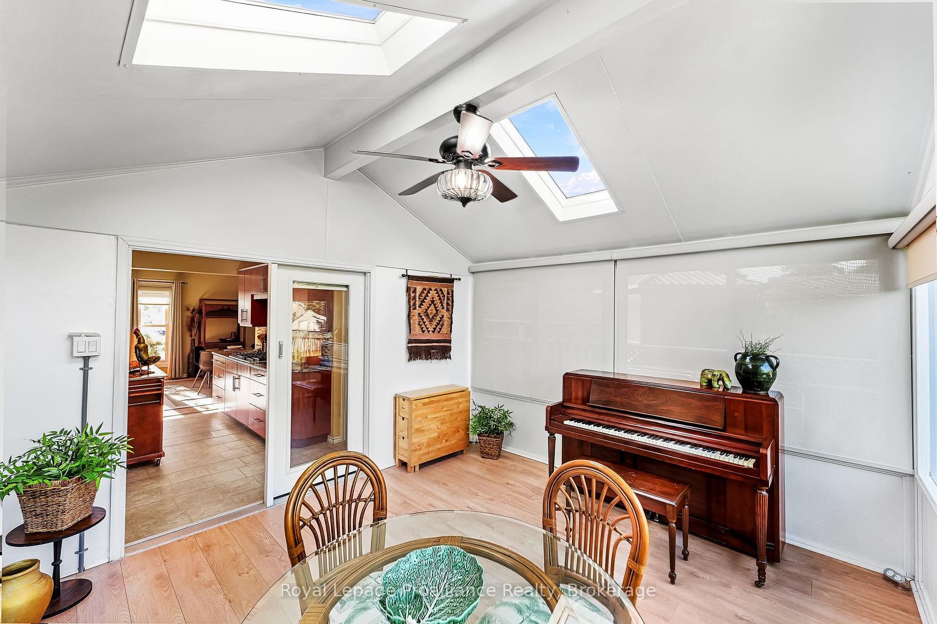 Photo 16 of 31 Perry Avenue, Brighton — HOMEH