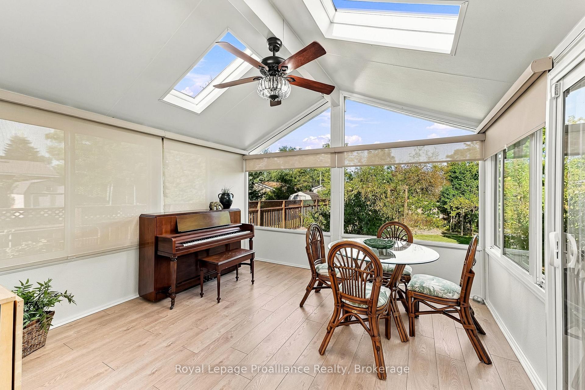 Photo 17 of 31 Perry Avenue, Brighton — HOMEH