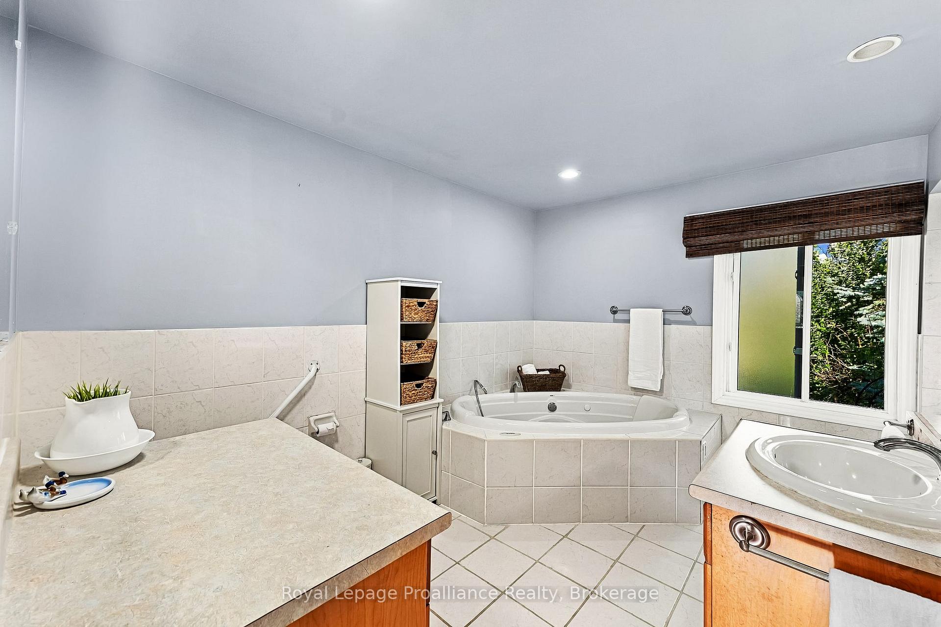 Photo 23 of 31 Perry Avenue, Brighton — HOMEH