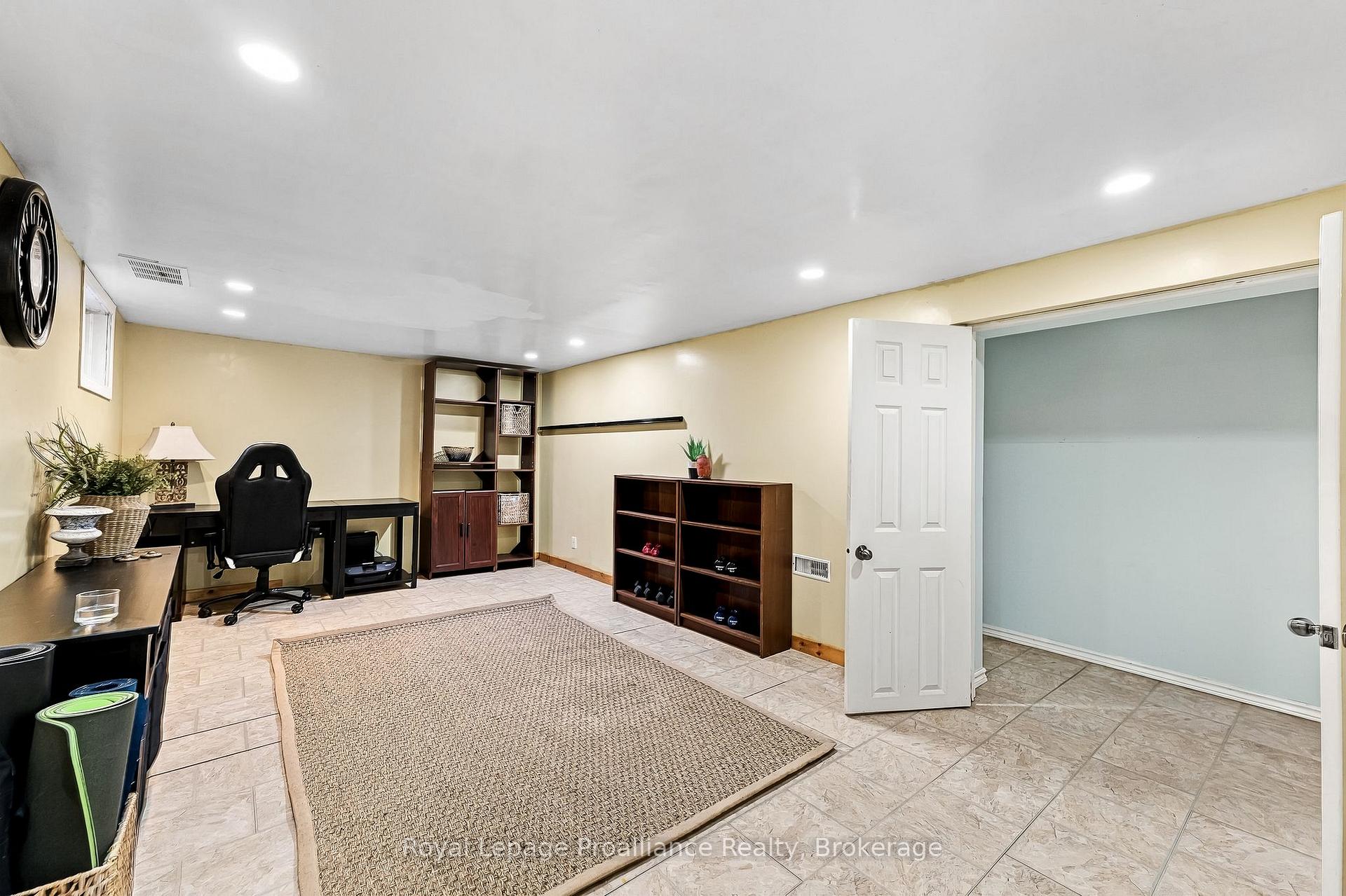 Photo 25 of 31 Perry Avenue, Brighton — HOMEH
