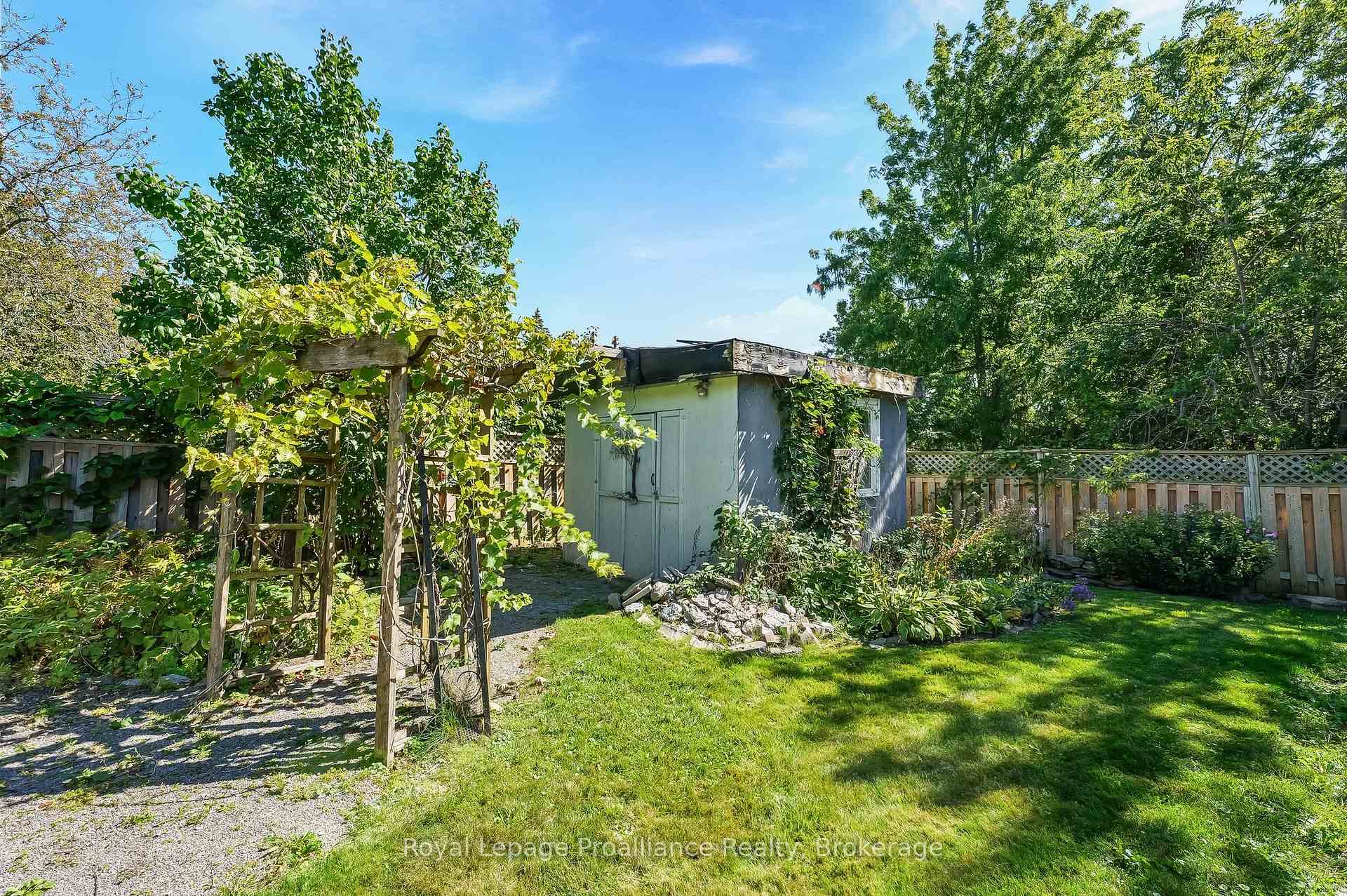Photo 33 of 31 Perry Avenue, Brighton — HOMEH