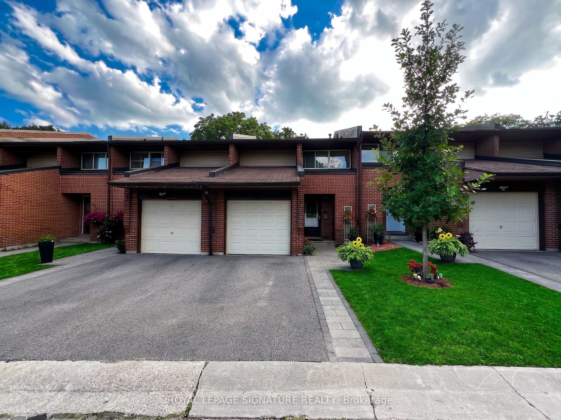 Photo of Unit 33, 2301 Derry Road W