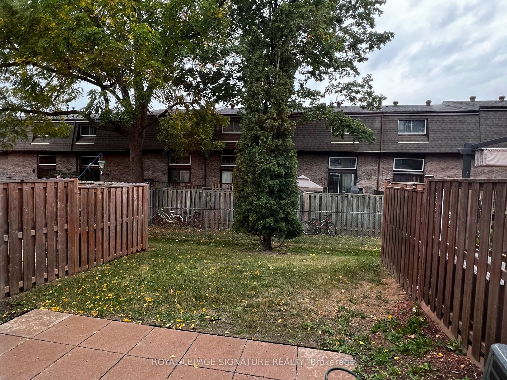 Photo 8 of Unit 33, 2301 Derry Road W, Mississauga, Meadowvale — HOMEH