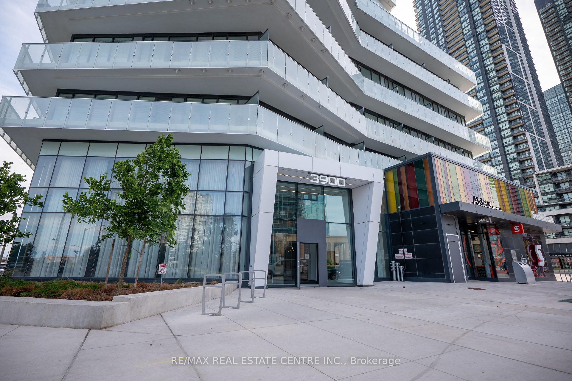 Photo 2 of Unit 5707, 3900 Confederation Parkway, Mississauga, City Centre — HOMEH