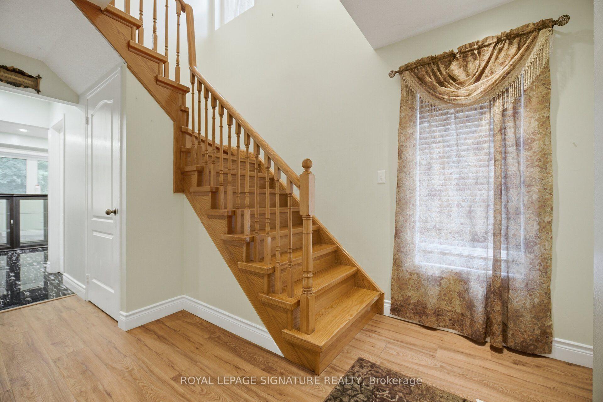 Photo 19 of 213 Fernforest Drive, Brampton, Sandringham-Wellington — HOMEH