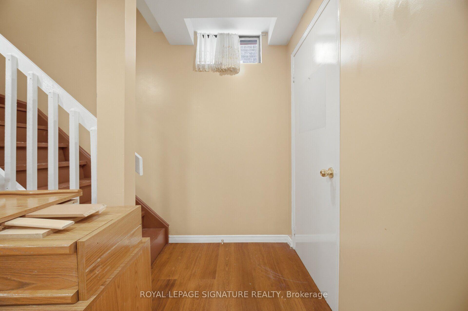 Photo 31 of 213 Fernforest Drive, Brampton, Sandringham-Wellington — HOMEH