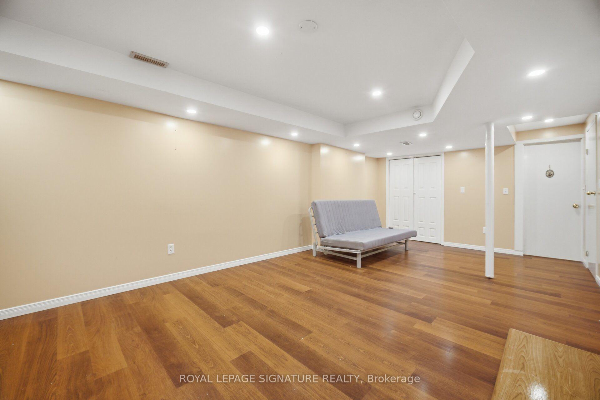 Photo 32 of 213 Fernforest Drive, Brampton, Sandringham-Wellington — HOMEH