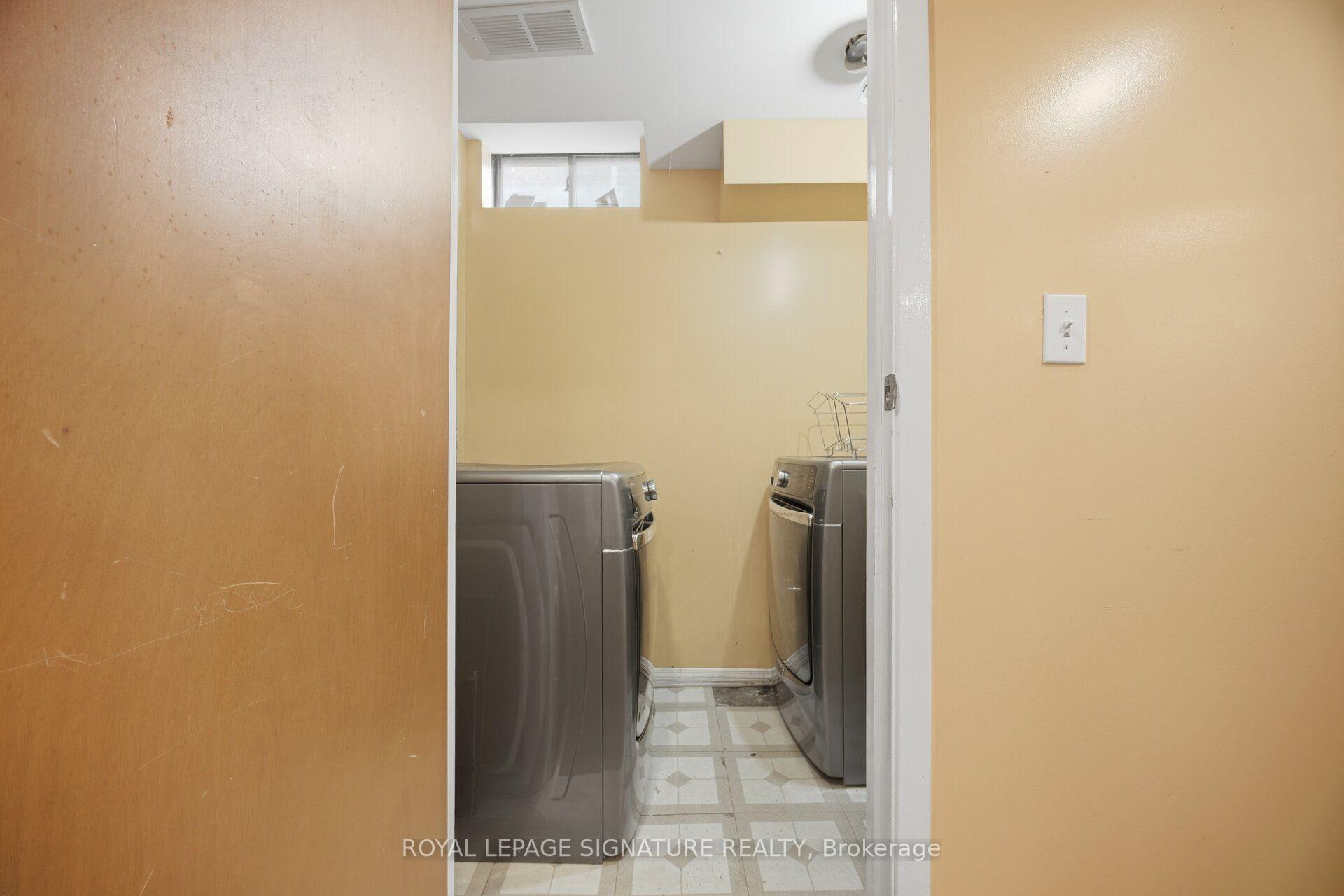Photo 35 of 213 Fernforest Drive, Brampton, Sandringham-Wellington — HOMEH