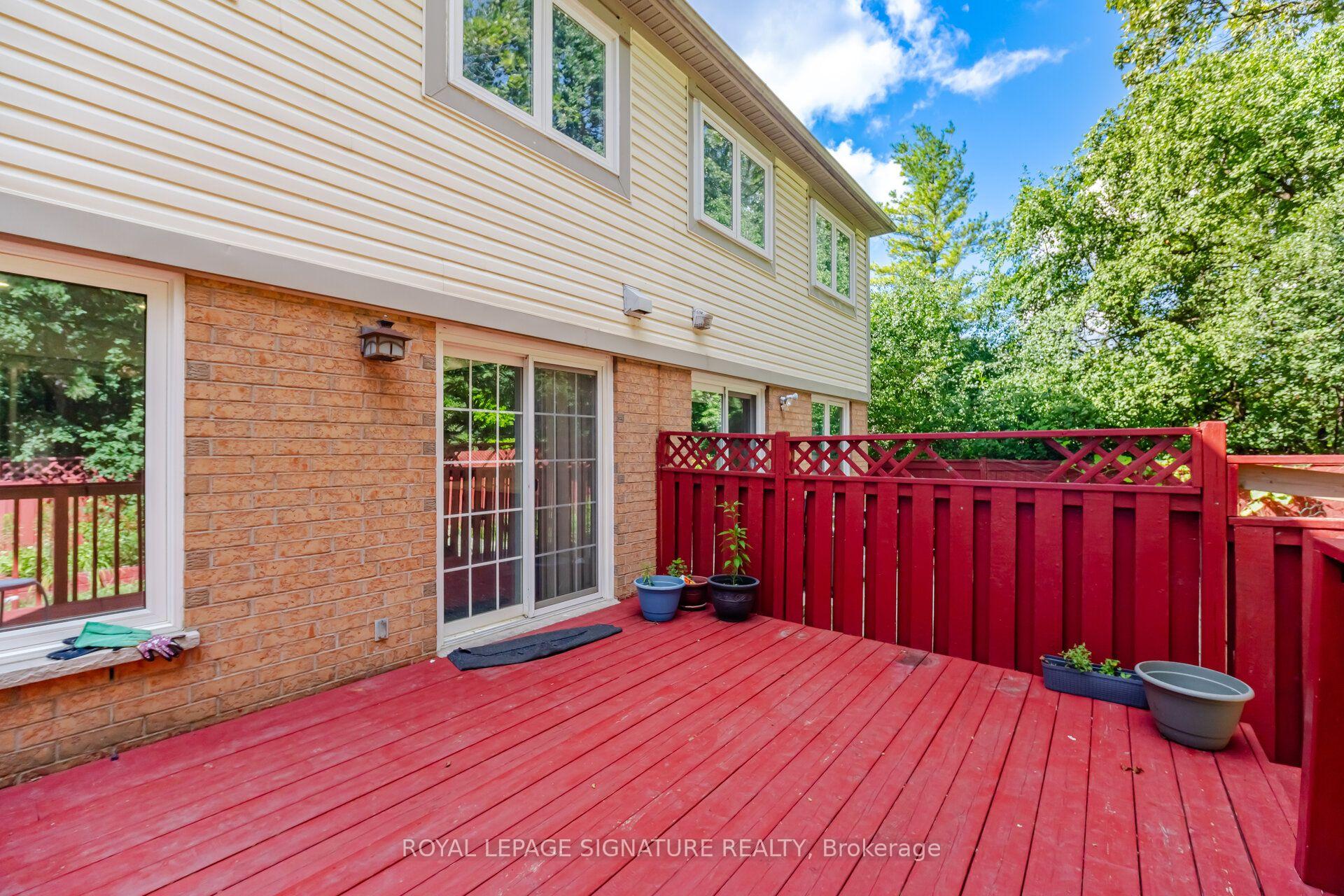 Photo 37 of 213 Fernforest Drive, Brampton, Sandringham-Wellington — HOMEH