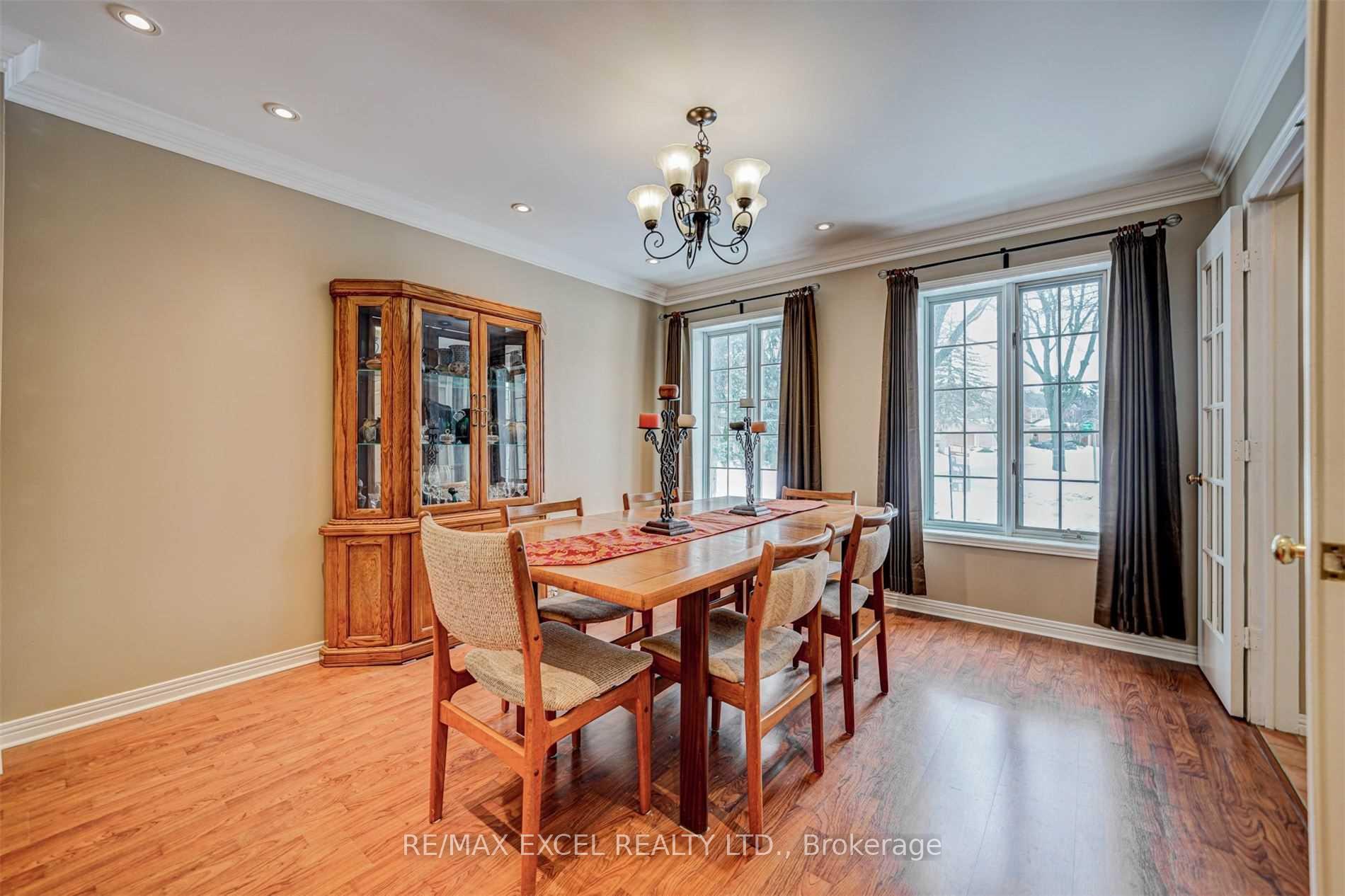 Photo 7 of 36 Hedgewood Drive, Markham, Unionville — HOMEH