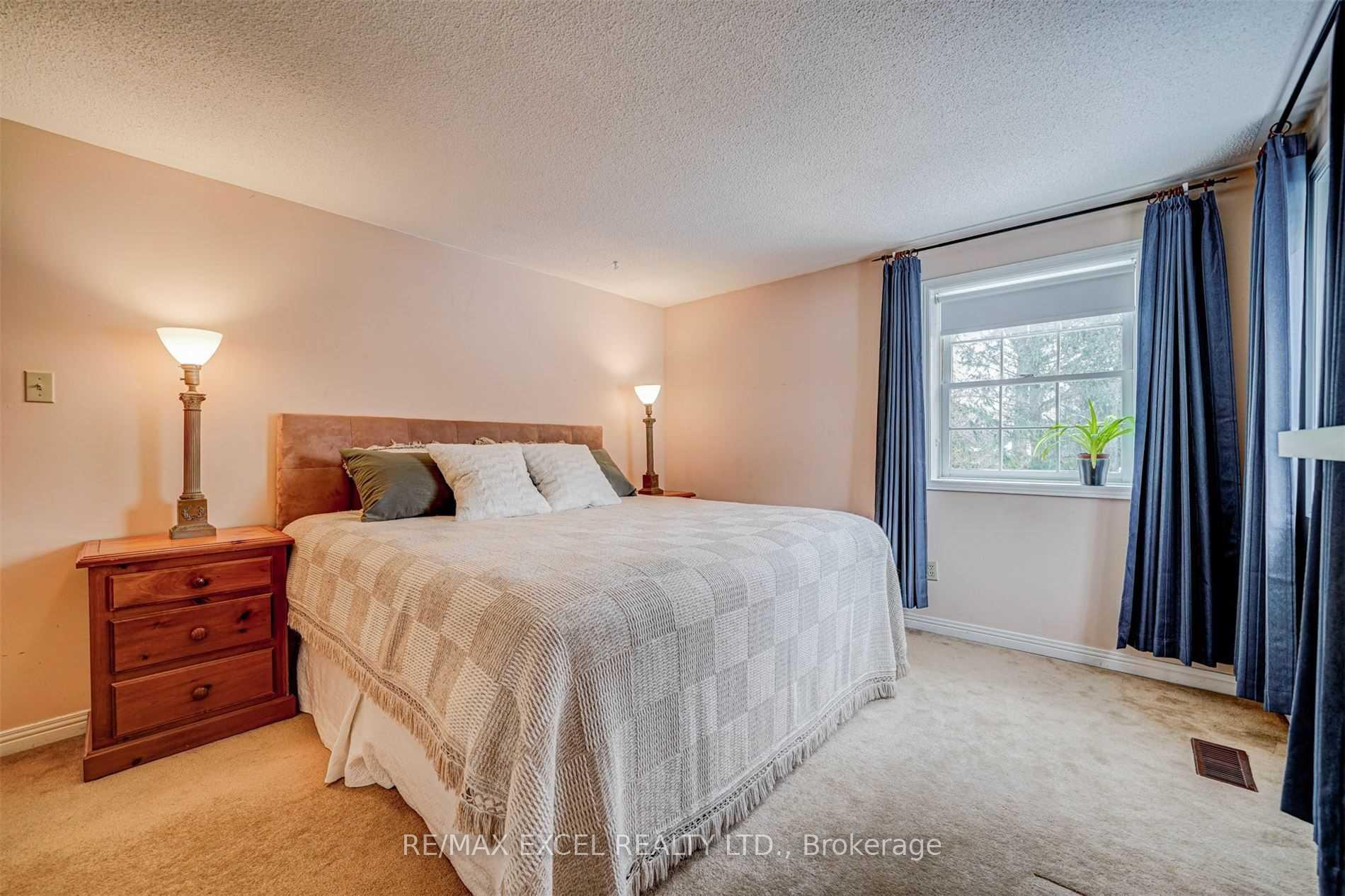 Photo 16 of 36 Hedgewood Drive, Markham, Unionville — HOMEH
