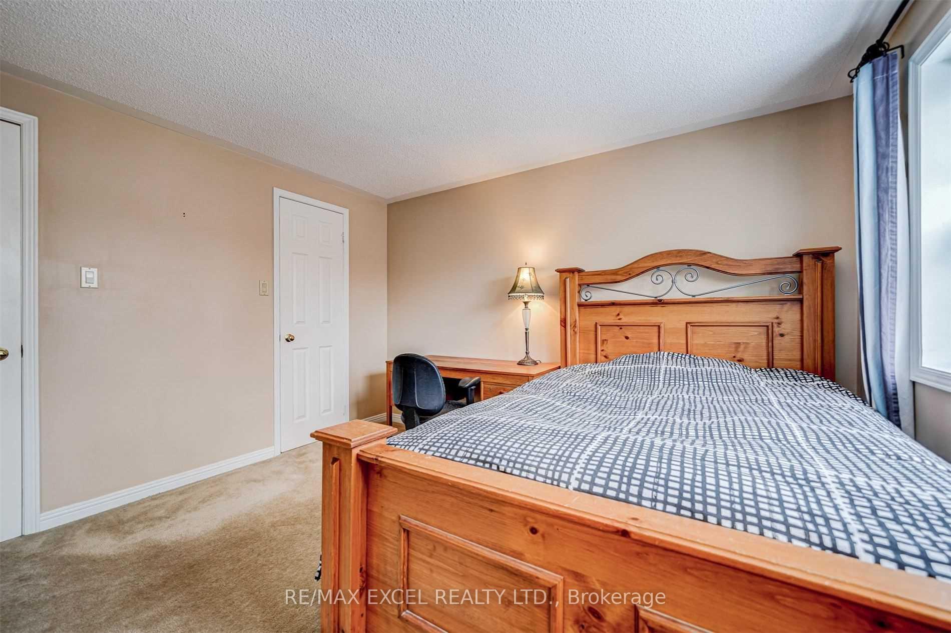 Photo 19 of 36 Hedgewood Drive, Markham, Unionville — HOMEH