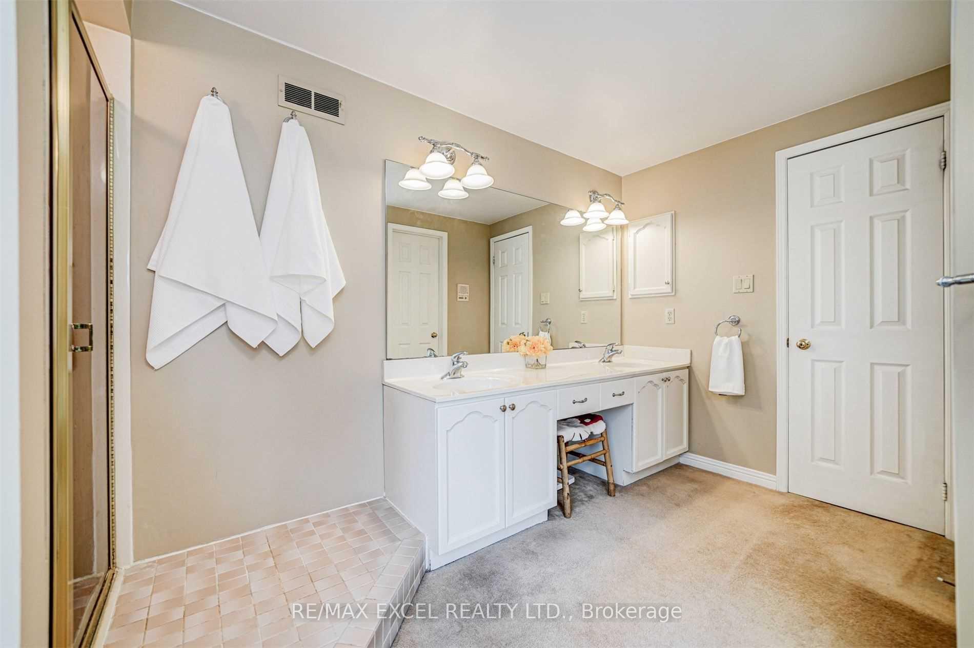 Photo 22 of 36 Hedgewood Drive, Markham, Unionville — HOMEH
