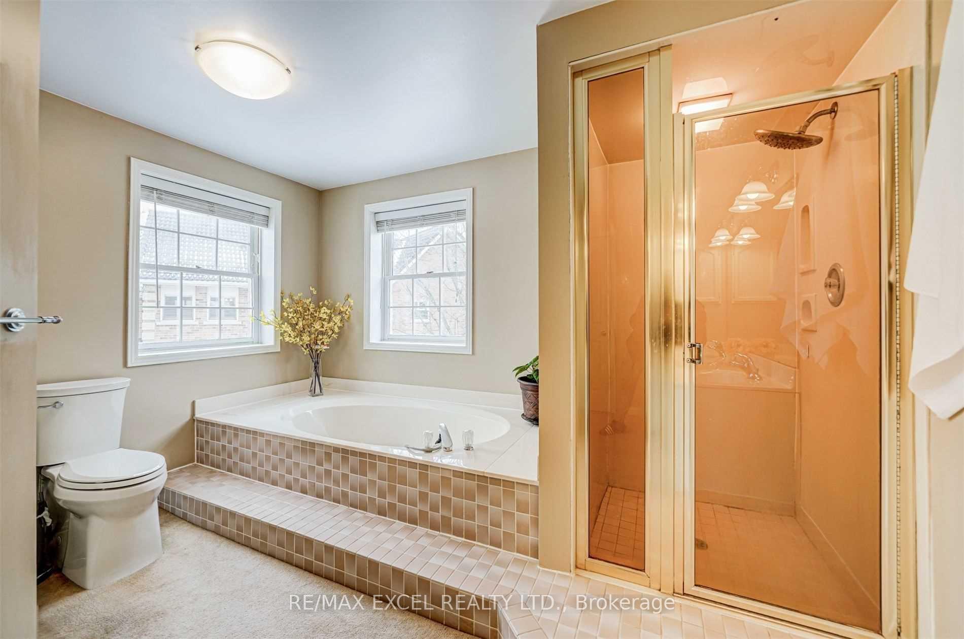 Photo 23 of 36 Hedgewood Drive, Markham, Unionville — HOMEH