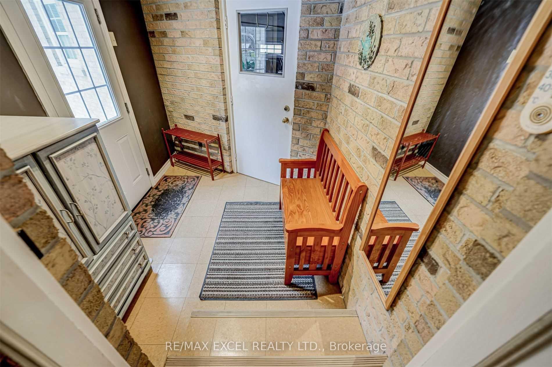 Photo 30 of 36 Hedgewood Drive, Markham, Unionville — HOMEH
