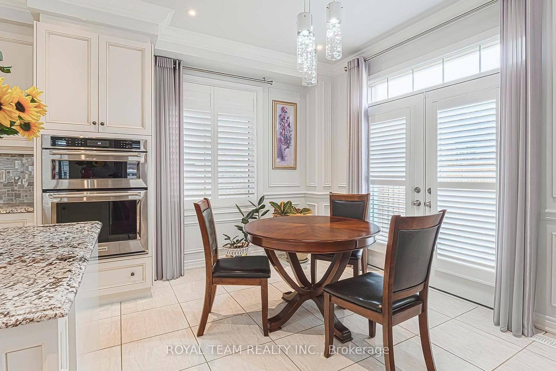 Photo 17 of 636 Mcgregor Farm Trail, Newmarket, Glenway Estates — HOMEH