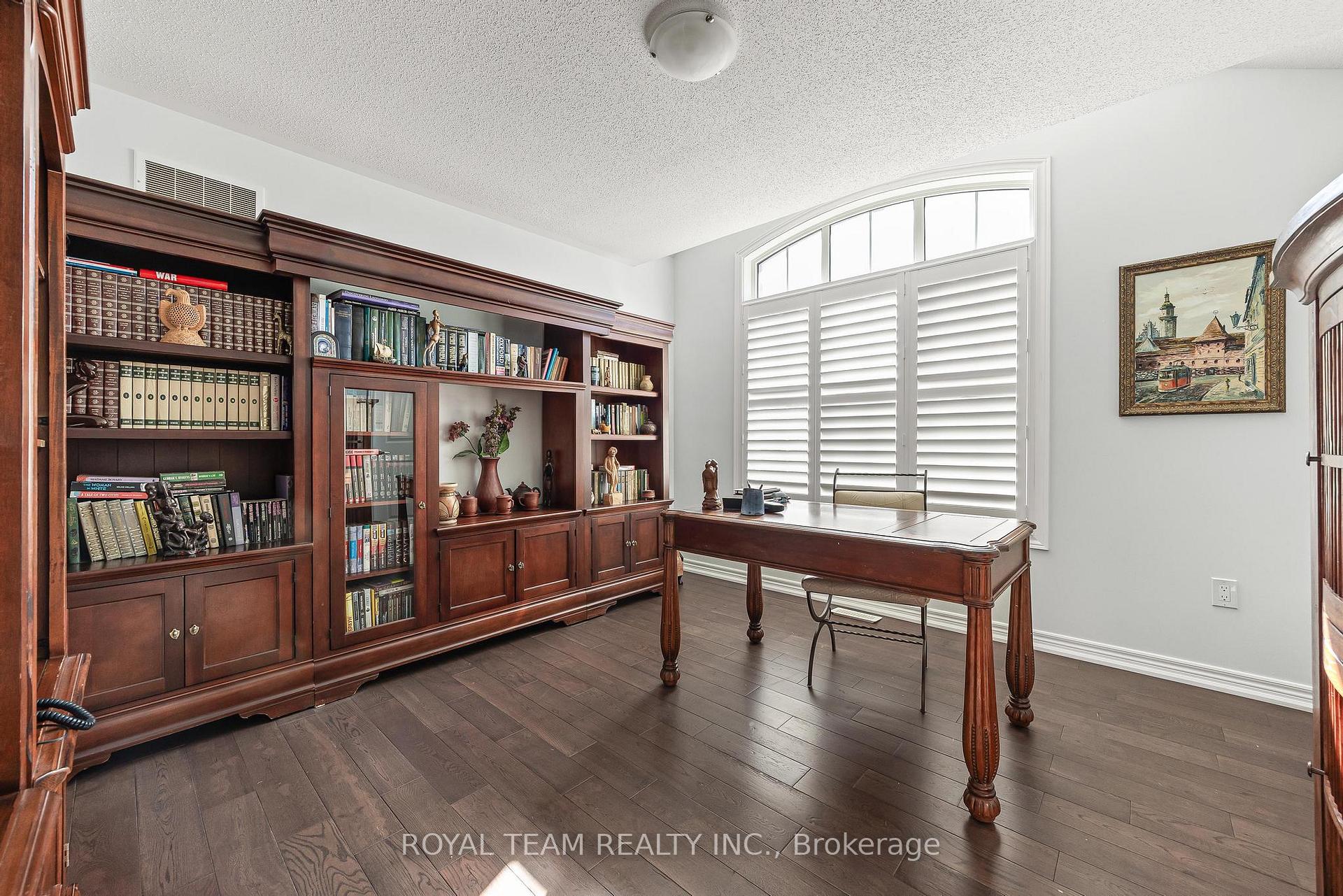 Photo 19 of 636 Mcgregor Farm Trail, Newmarket, Glenway Estates — HOMEH