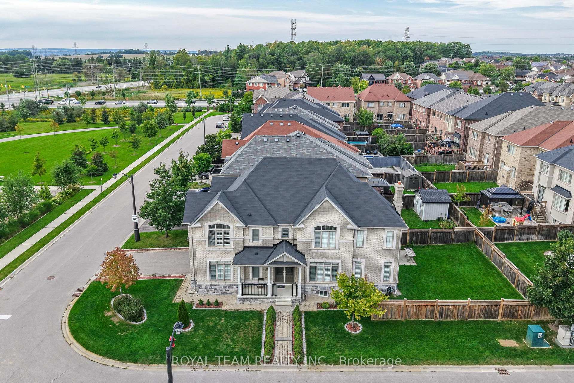 Photo 54 of 636 Mcgregor Farm Trail, Newmarket, Glenway Estates — HOMEH