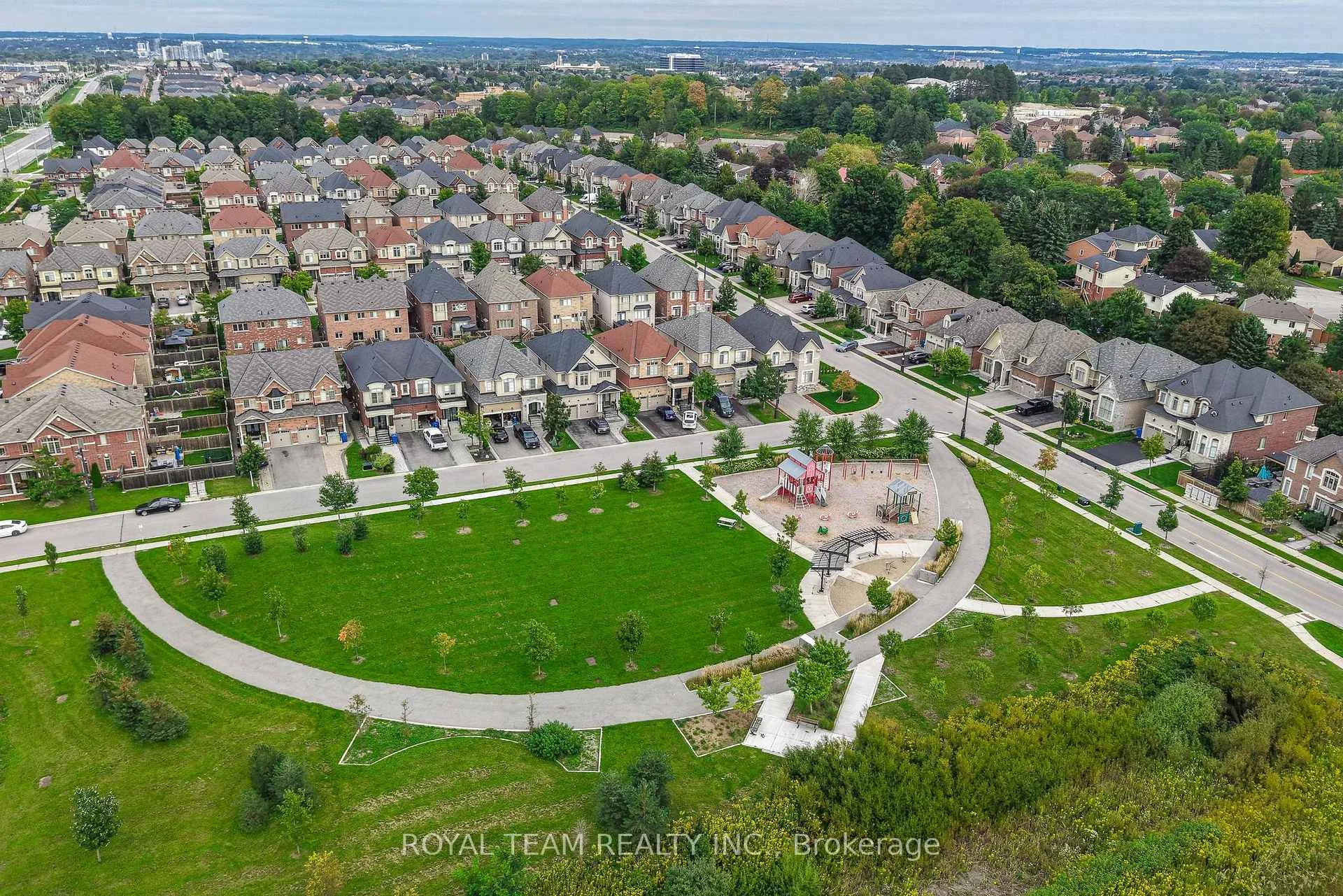 Photo 42 of 636 Mcgregor Farm Trail, Newmarket, Glenway Estates — HOMEH