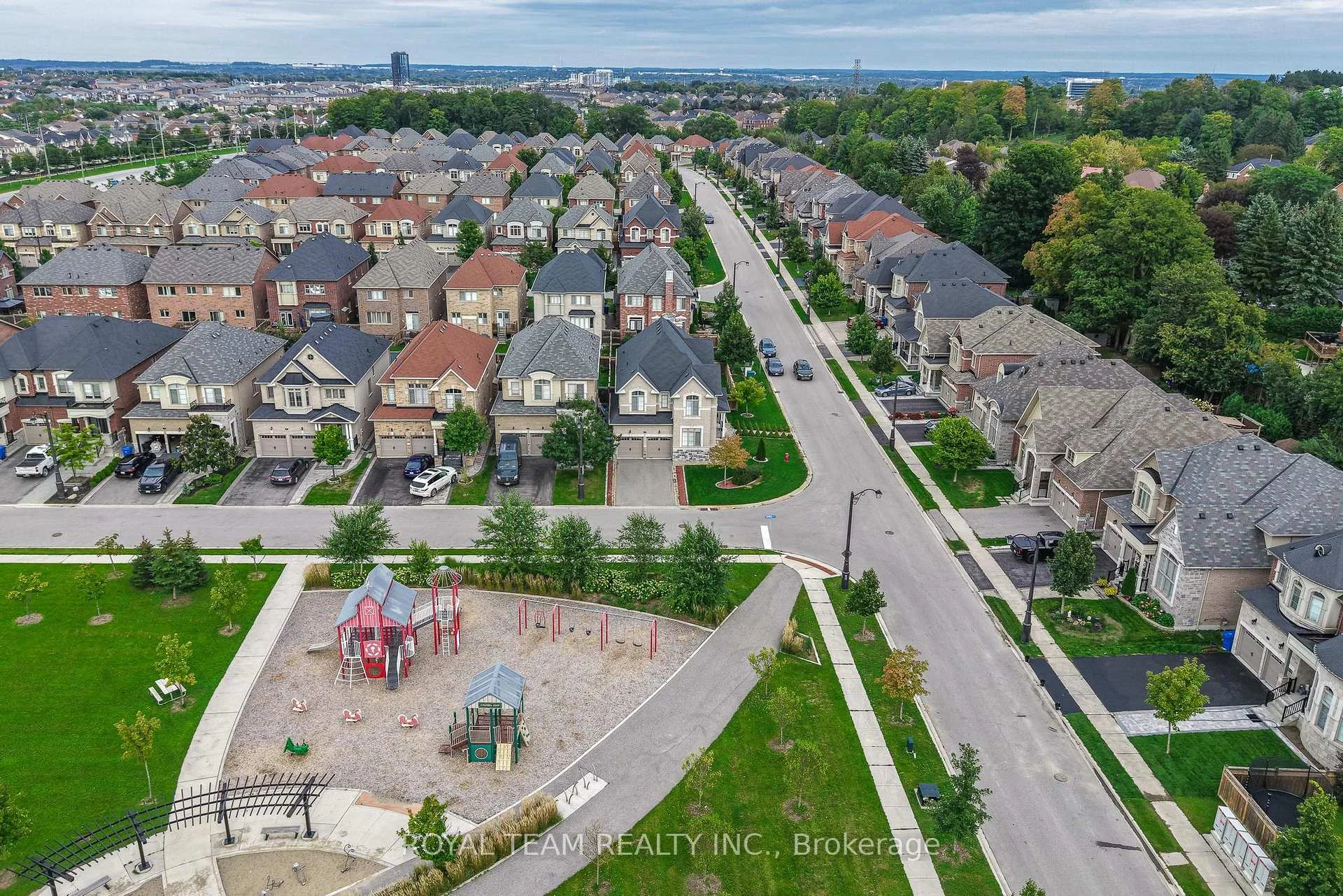 Photo 47 of 636 Mcgregor Farm Trail, Newmarket, Glenway Estates — HOMEH