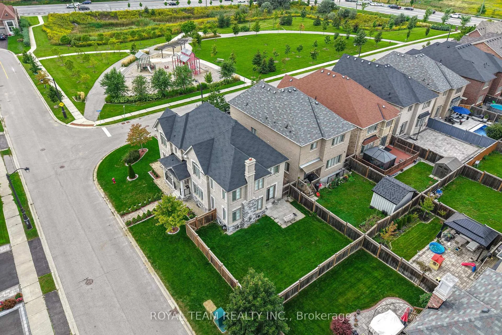 Photo 58 of 636 Mcgregor Farm Trail, Newmarket, Glenway Estates — HOMEH