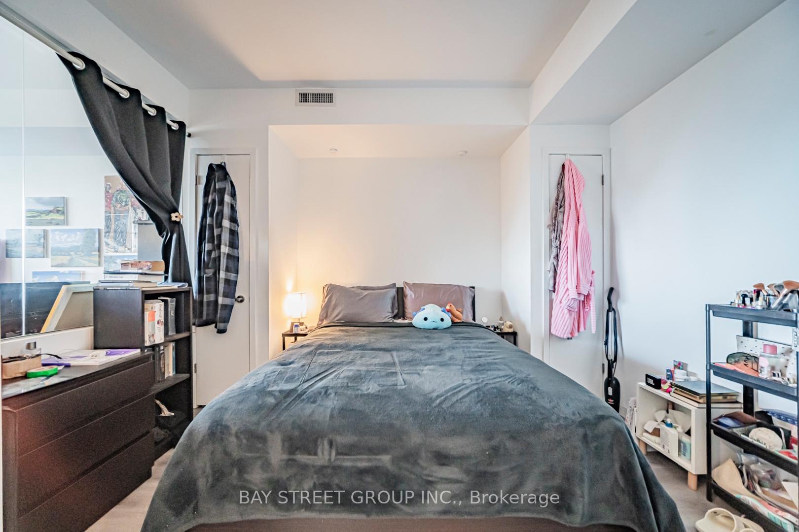Photo 9 of Unit 2204, 197 Yonge Street, Toronto, Church-Yonge Corridor — HOMEH