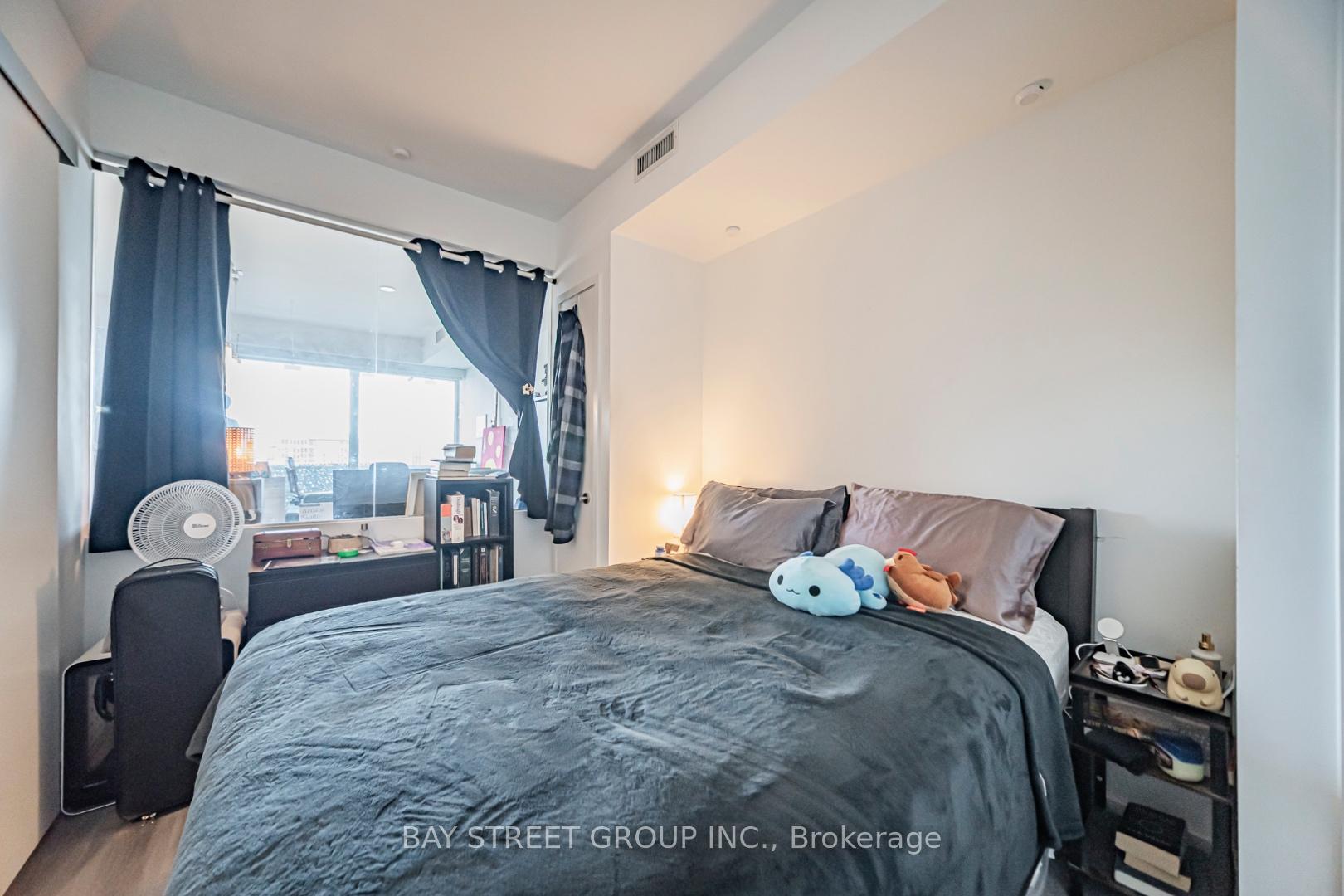 Photo 10 of Unit 2204, 197 Yonge Street, Toronto, Church-Yonge Corridor — HOMEH