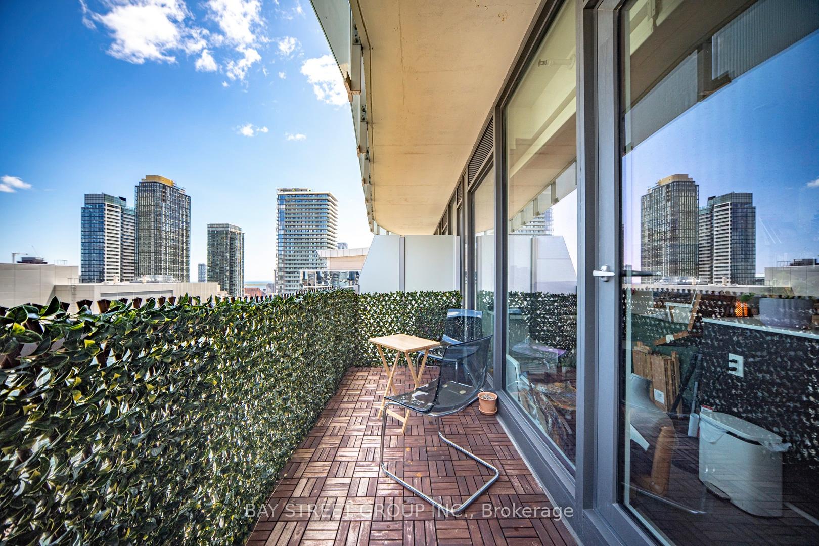 Photo 14 of Unit 2204, 197 Yonge Street, Toronto, Church-Yonge Corridor — HOMEH