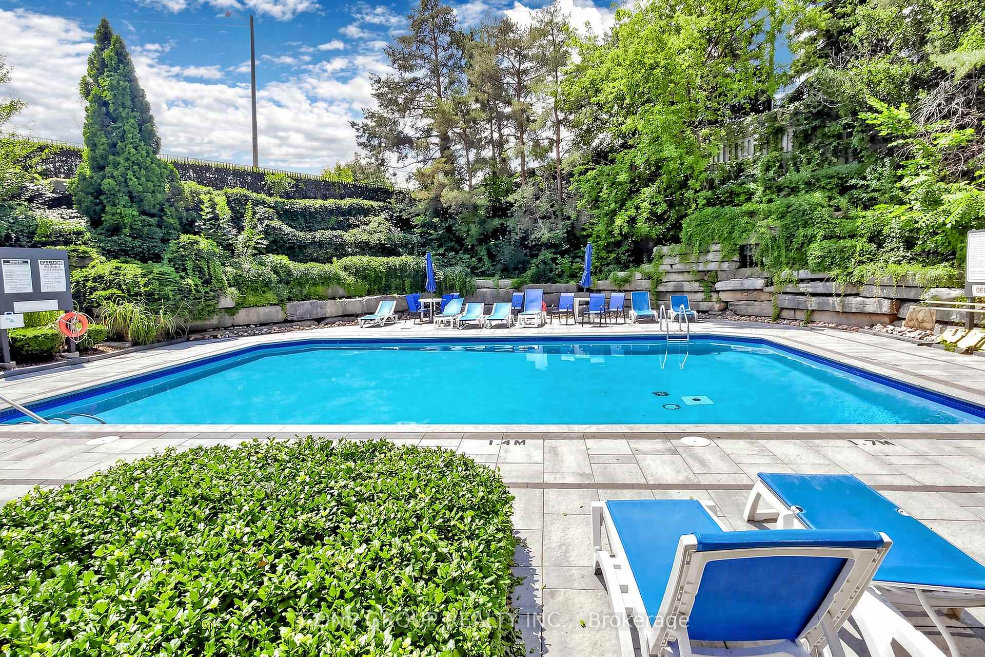 Photo 36 of Unit Ph6, 22 Clarissa Drive, Richmond Hill, Harding — HOMEH