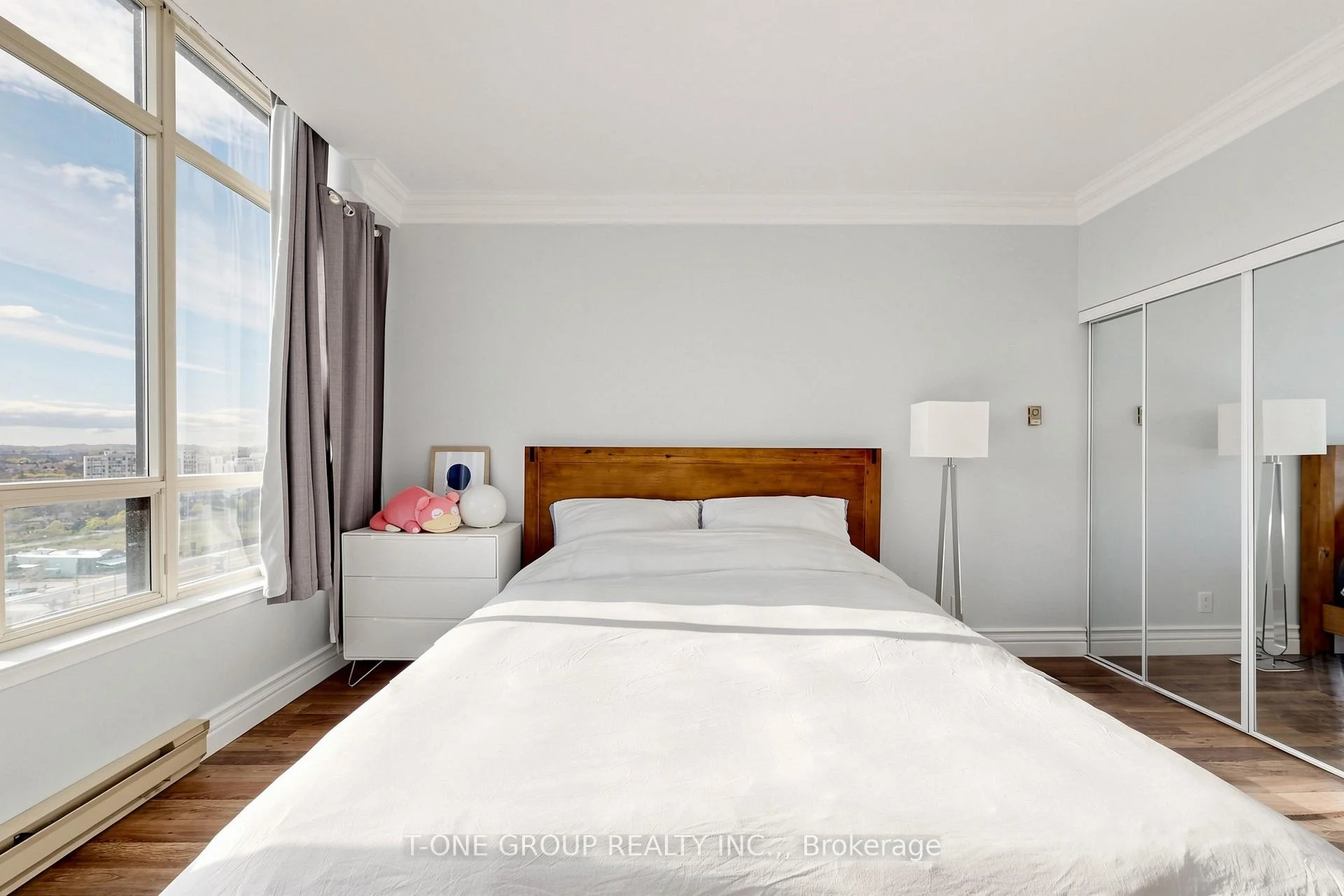 Photo 21 of Unit Ph6, 22 Clarissa Drive, Richmond Hill, Harding — HOMEH