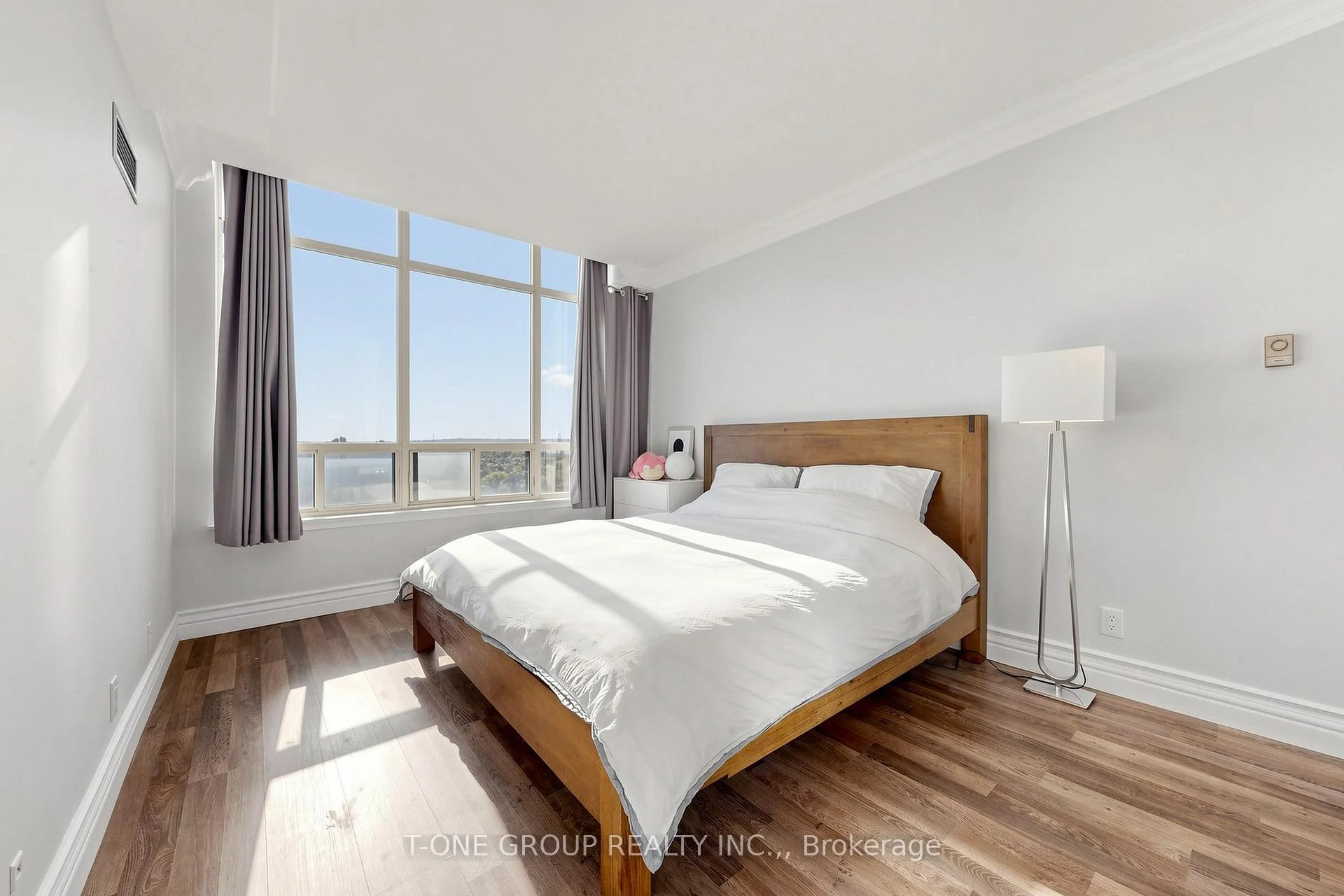 Photo 28 of Unit Ph6, 22 Clarissa Drive, Richmond Hill, Harding — HOMEH