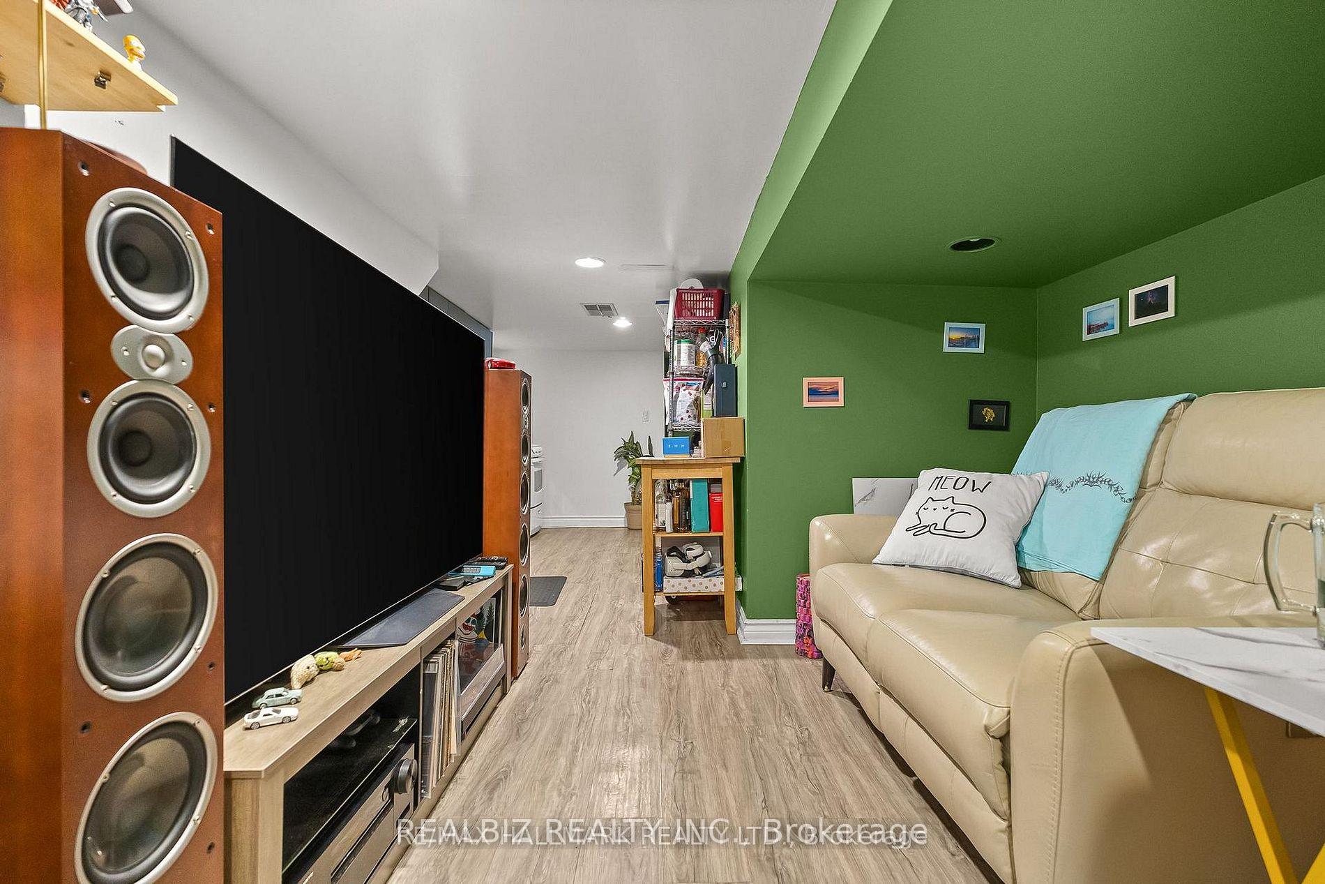 Photo 39 of 159 Parkmount Road, Toronto, Greenwood-Coxwell — HOMEH