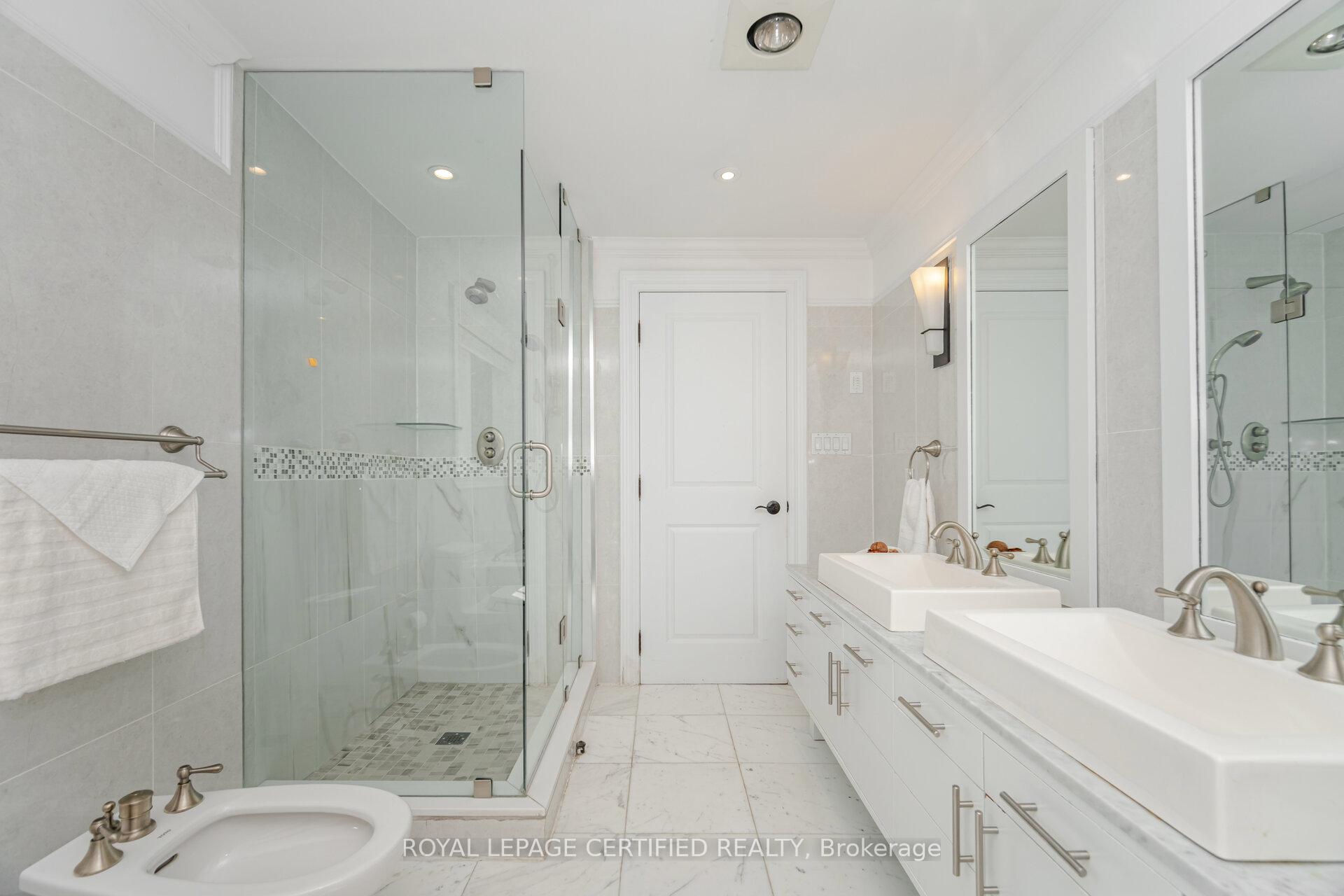 Photo 29 of 2197 Courrier Lane, Mississauga, Erindale — HOMEH