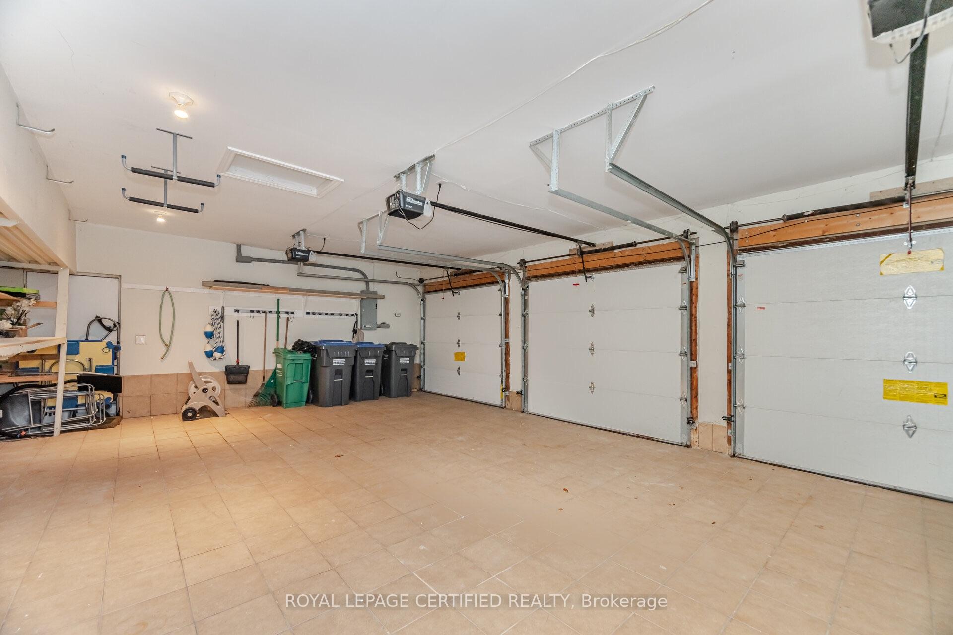 Photo 39 of 2197 Courrier Lane, Mississauga, Erindale — HOMEH
