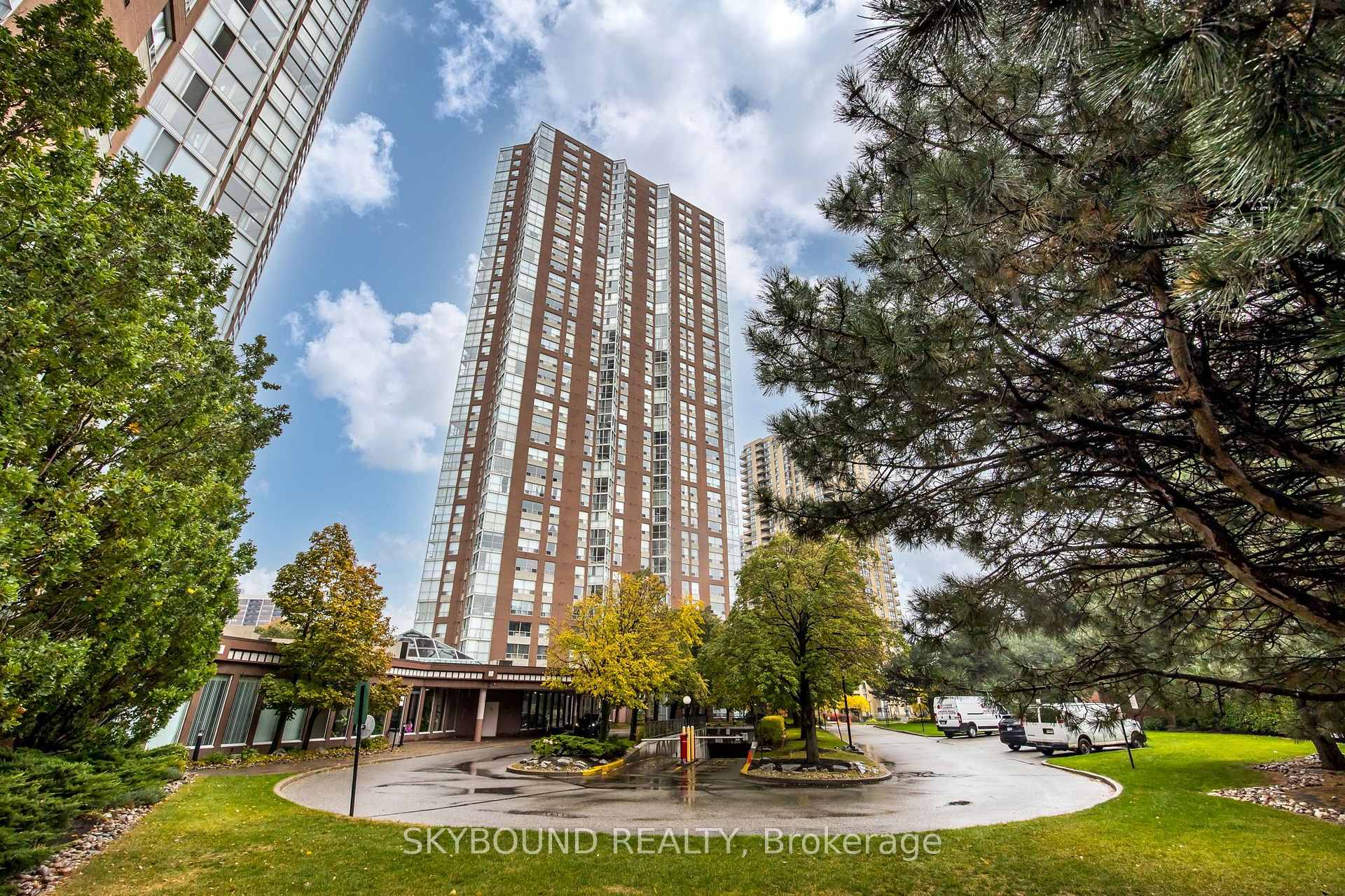 Photo 2 of Unit 2706, 5 Concorde Place, North York, Banbury-Don Mills — HOMEH