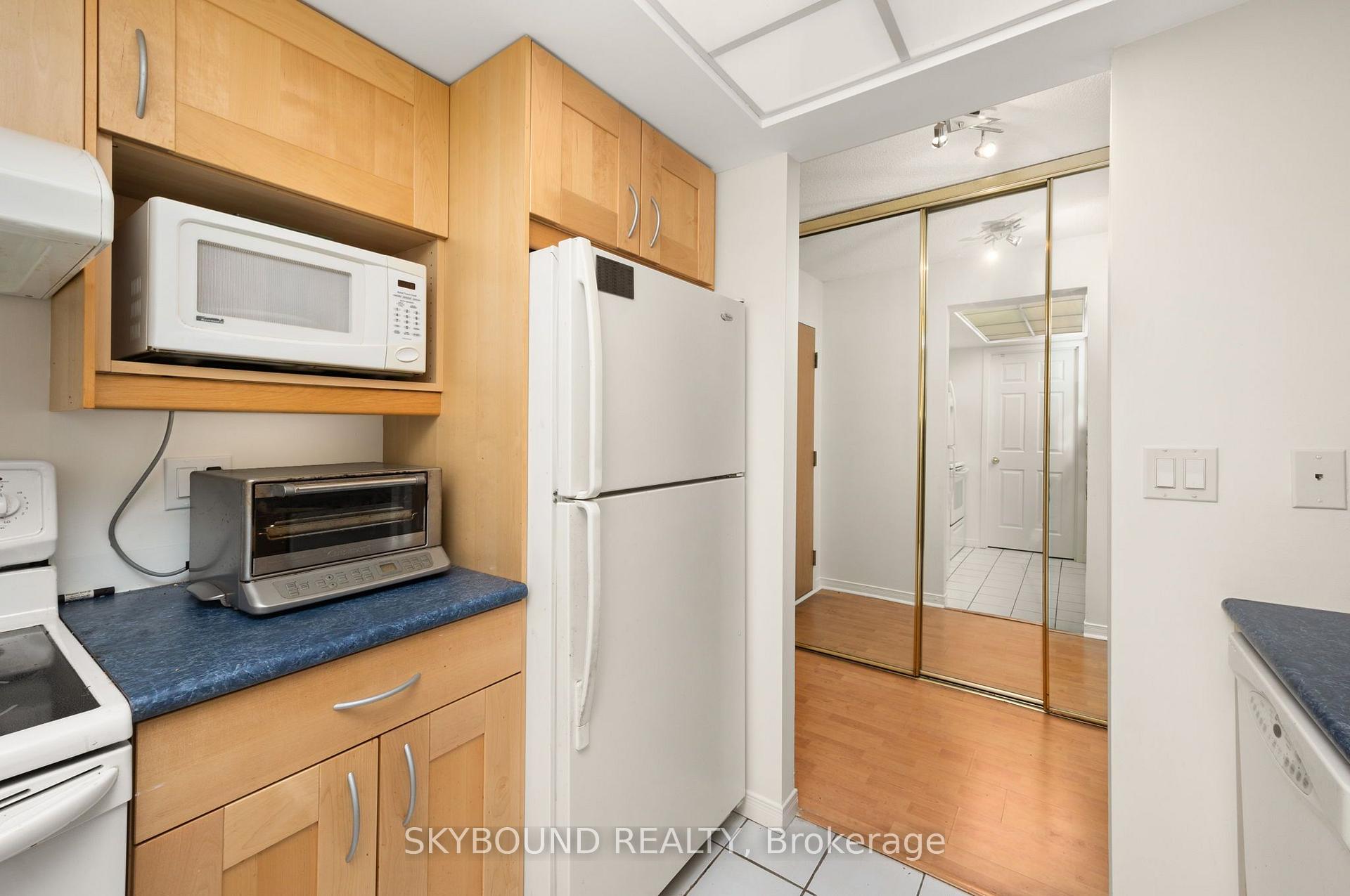 Photo 6 of Unit 2706, 5 Concorde Place, North York, Banbury-Don Mills — HOMEH