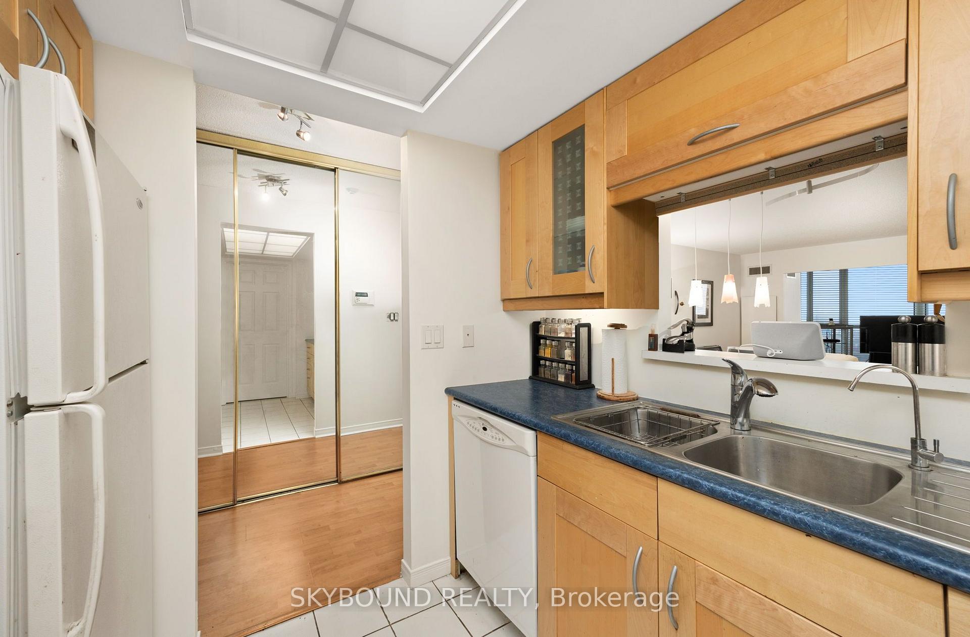 Photo 7 of Unit 2706, 5 Concorde Place, North York, Banbury-Don Mills — HOMEH