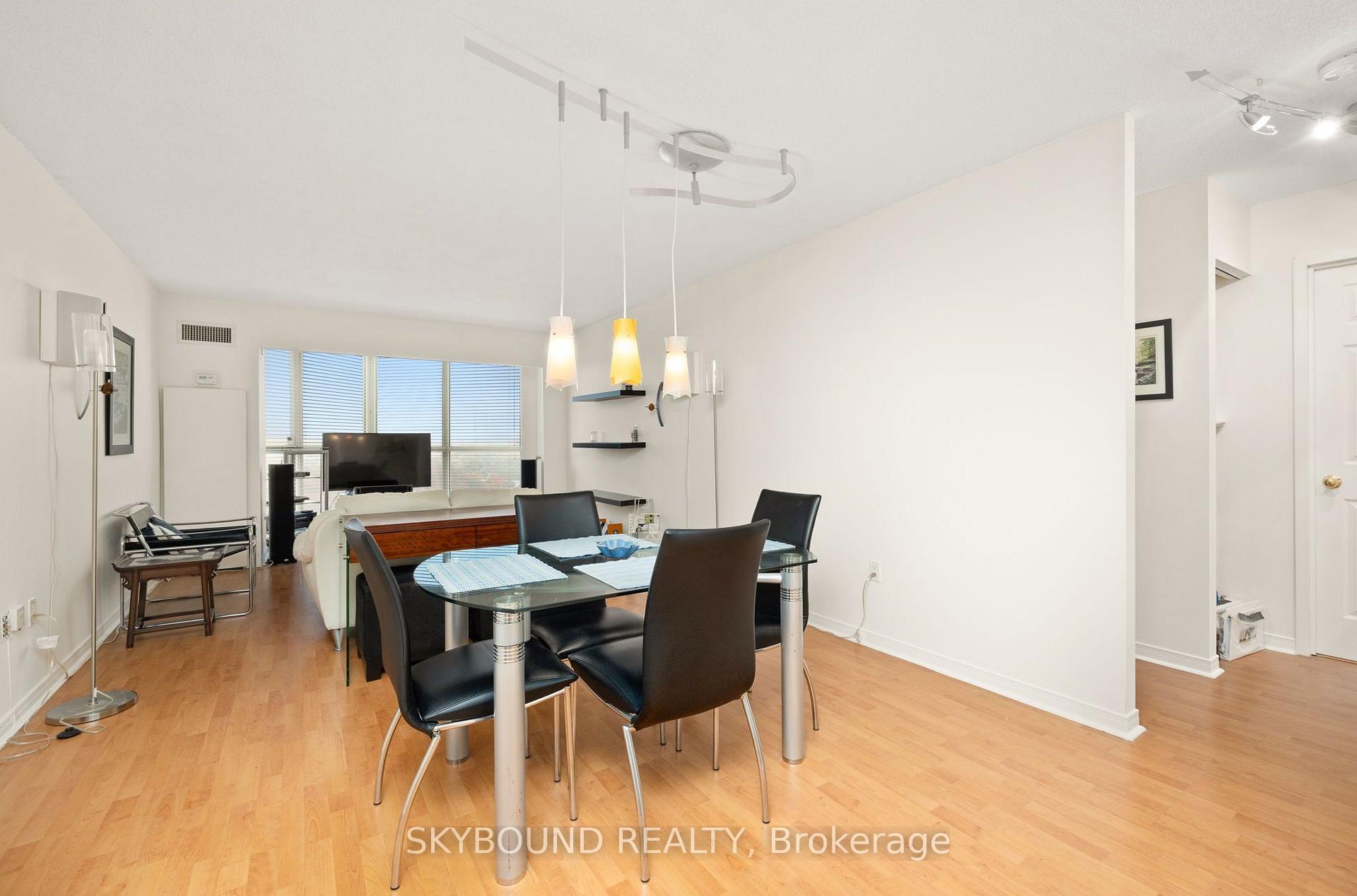 Photo 9 of Unit 2706, 5 Concorde Place, North York, Banbury-Don Mills — HOMEH