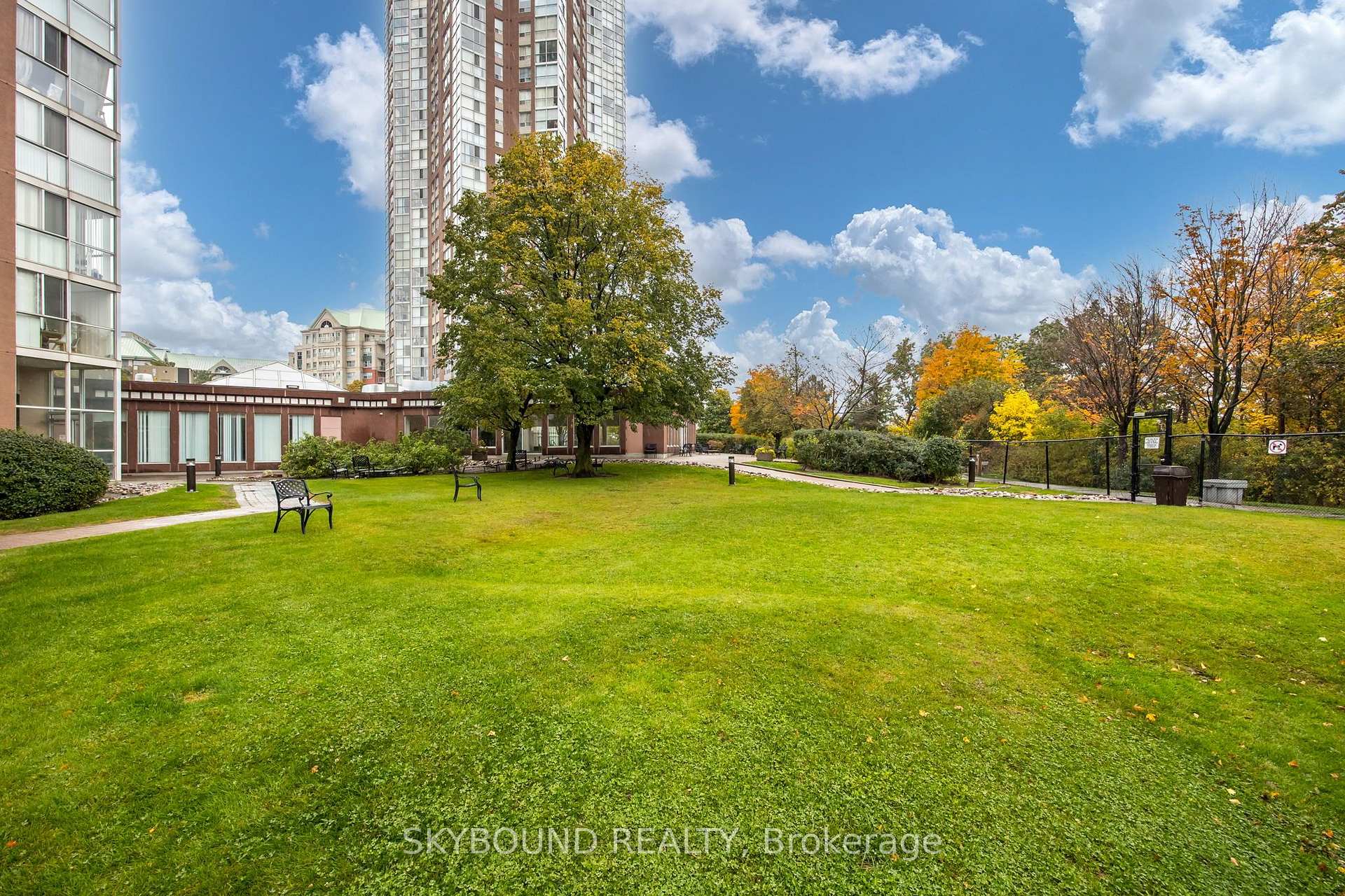 Photo 19 of Unit 2706, 5 Concorde Place, North York, Banbury-Don Mills — HOMEH