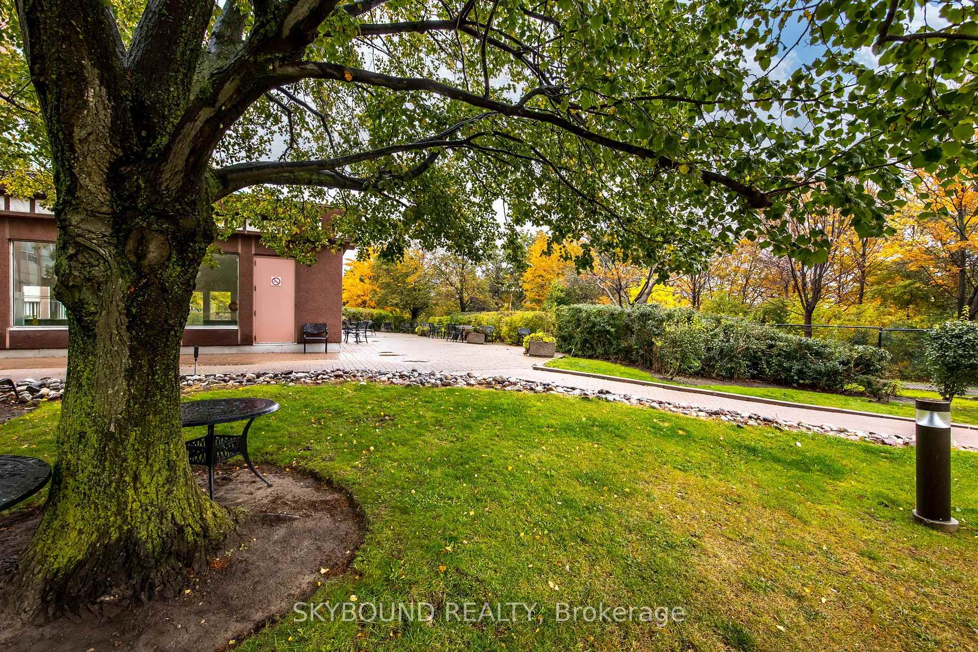 Photo 20 of Unit 2706, 5 Concorde Place, North York, Banbury-Don Mills — HOMEH