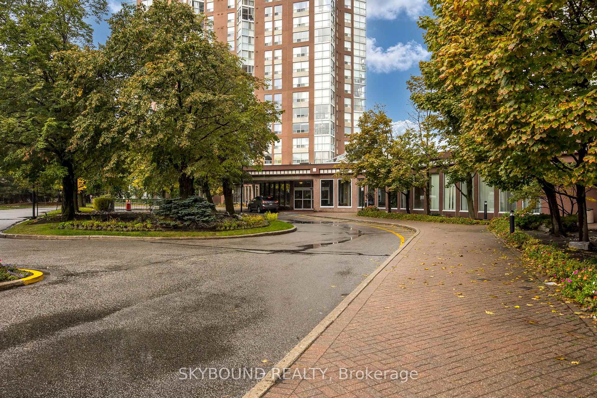 Photo 23 of Unit 2706, 5 Concorde Place, North York, Banbury-Don Mills — HOMEH